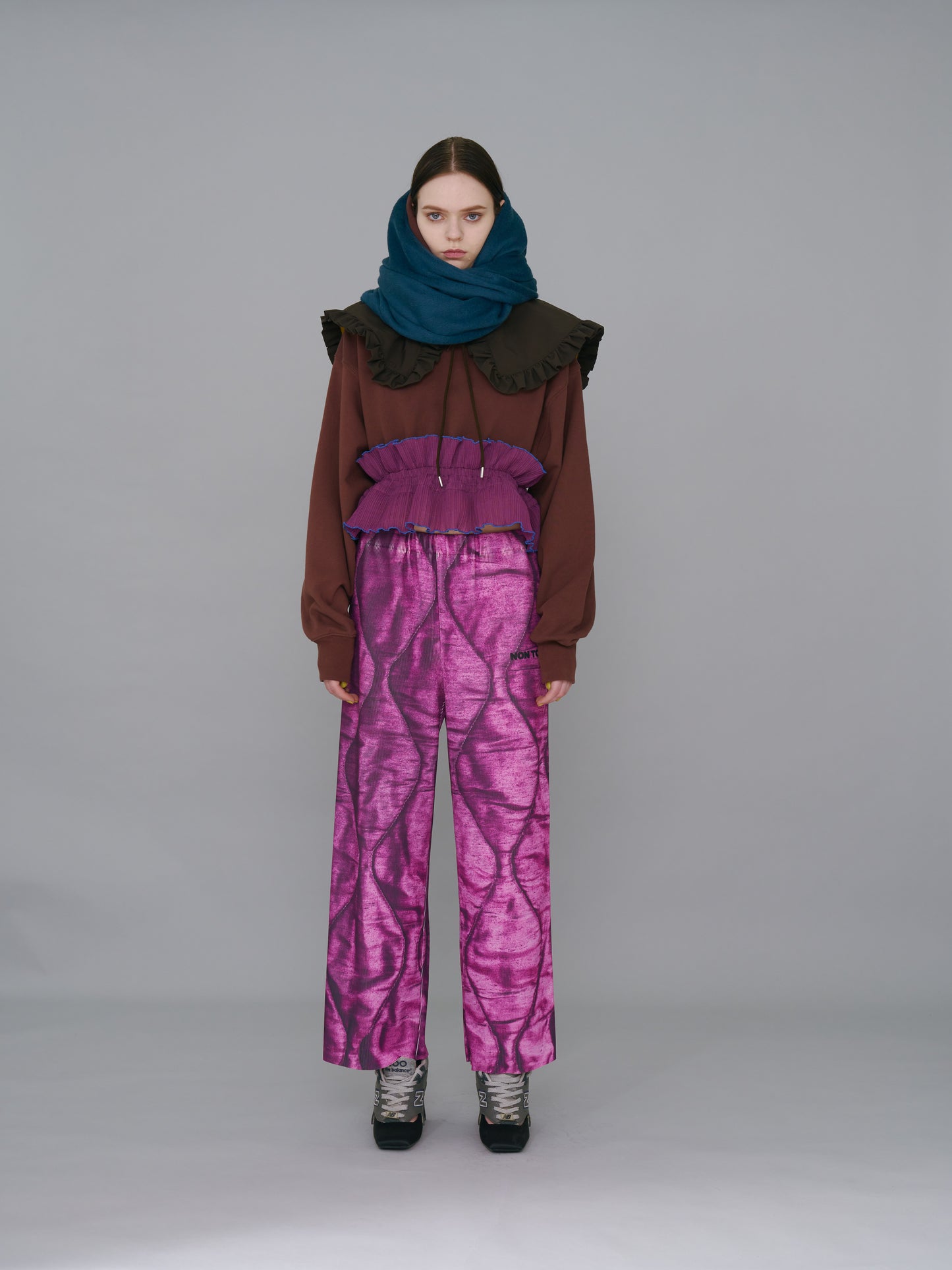 非东京/双面褶边领(棕色 x 芥末色)