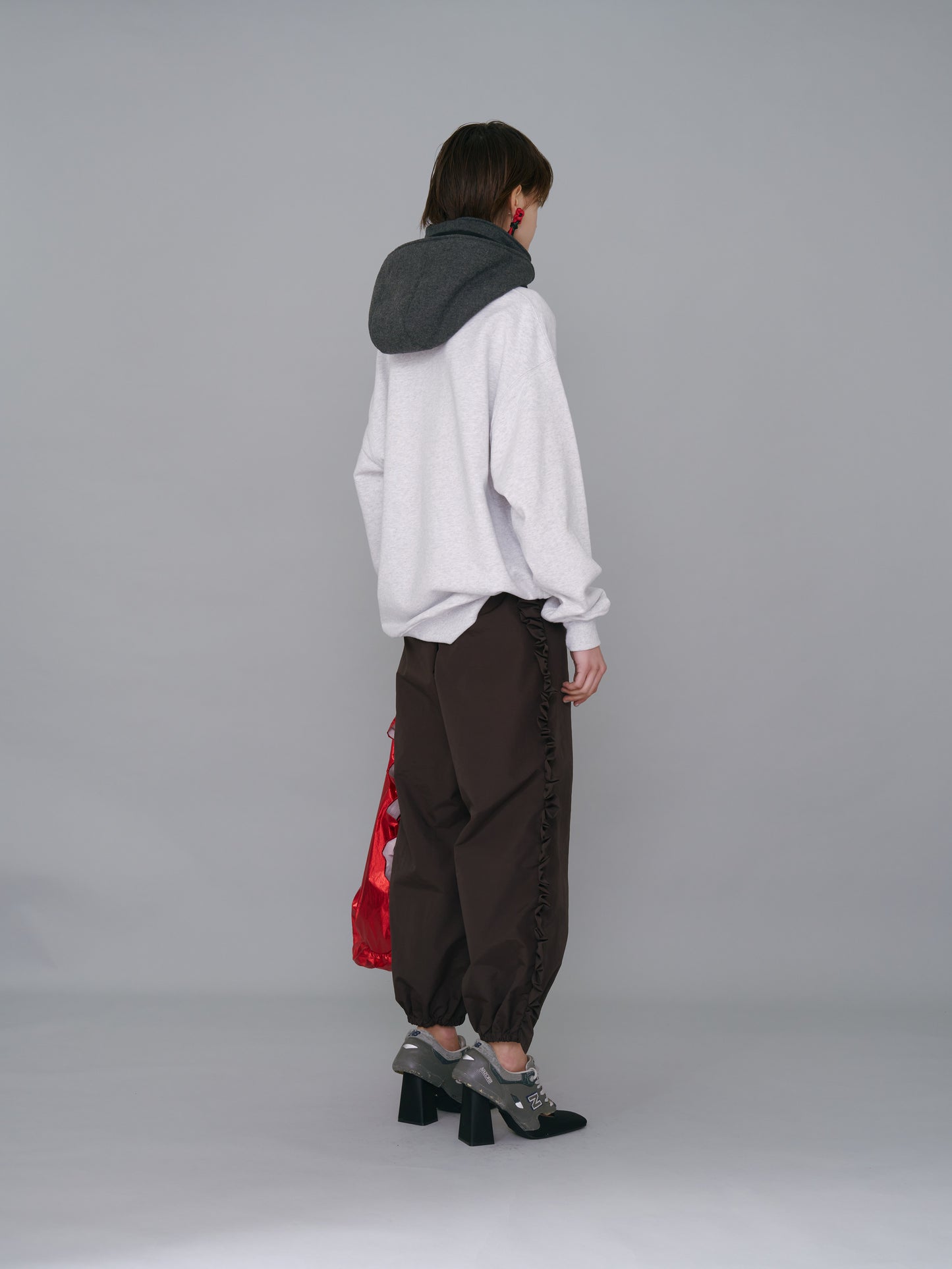 NON TOKYO / FRILL TRACK PANTS (BROWN) / <NON TOKYO> FRILL TRACK PANTS (BROWN)