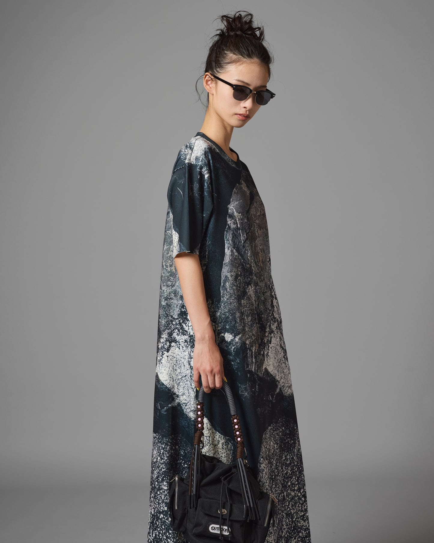 PRINT RIB HALF SLEEVE ONE-PIECE (ROCK)