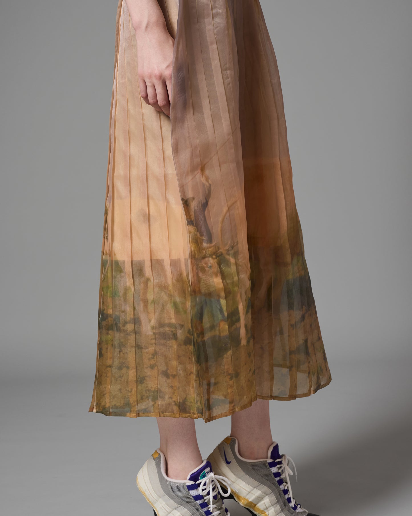 DIRECT PRINT SHEER PLEATS SKIRT (COW)