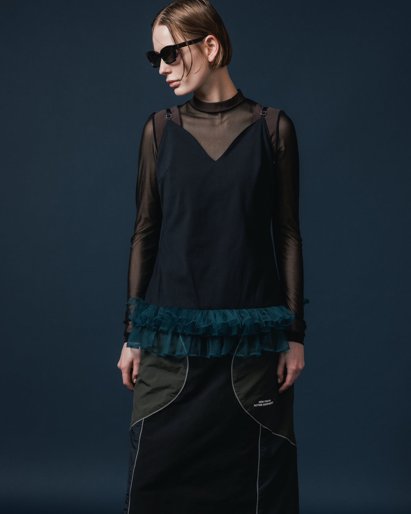 FRILL CAMISOLE (BLACK×GREEN)