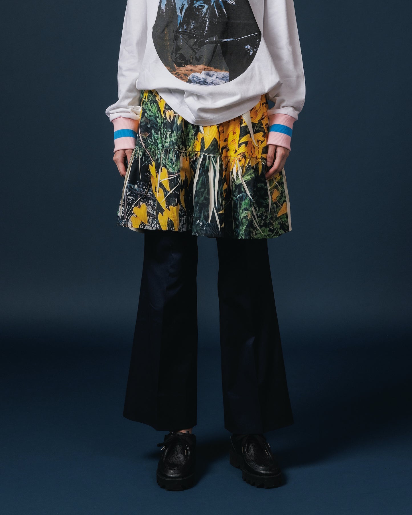 TUCK SLACKS (NAVY)