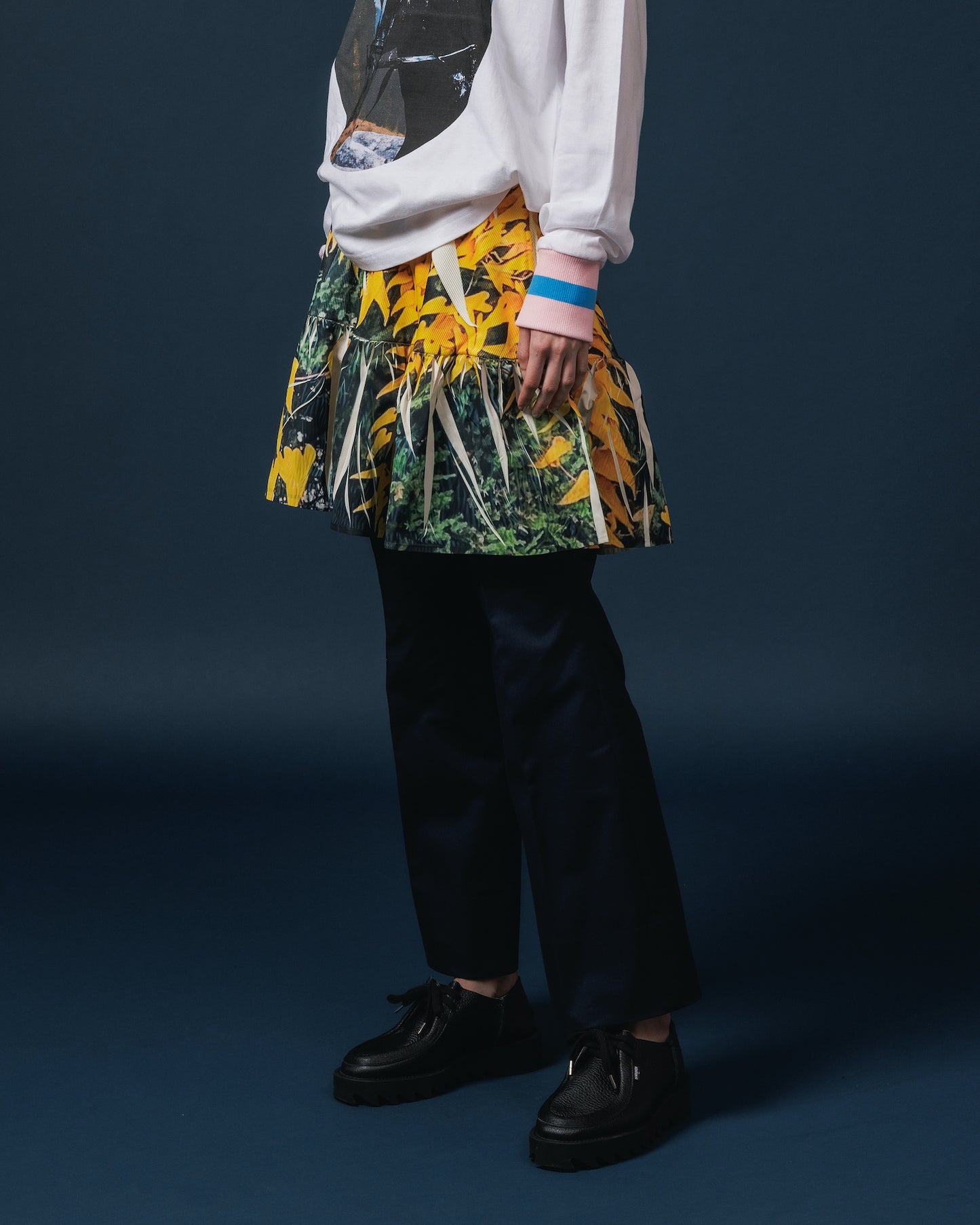 TUCK SLACKS (NAVY)