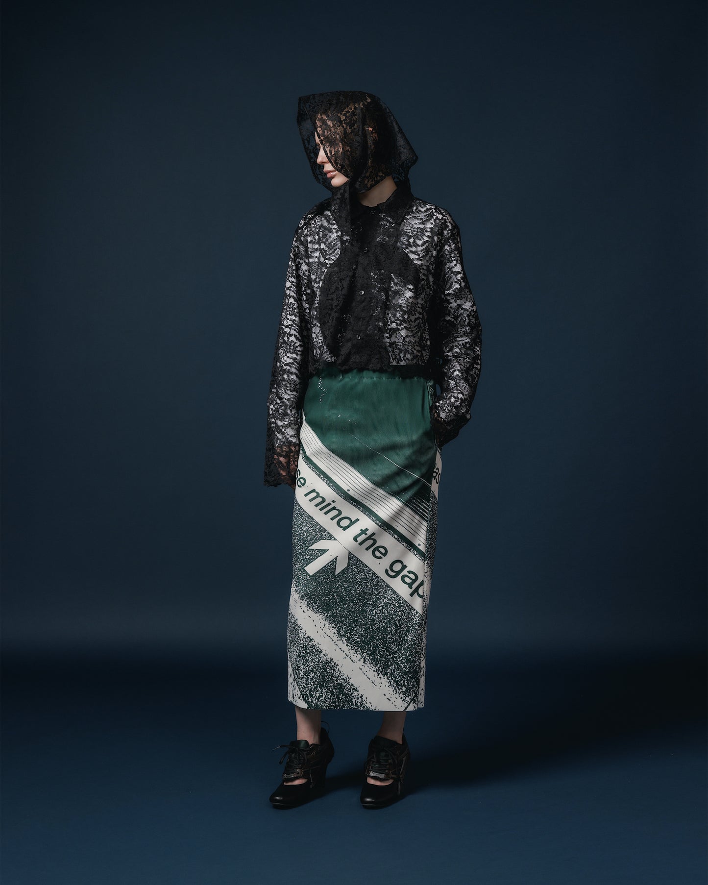 LACE LONG SLEEVE SHIRT & LACE SCARF (BLACK)