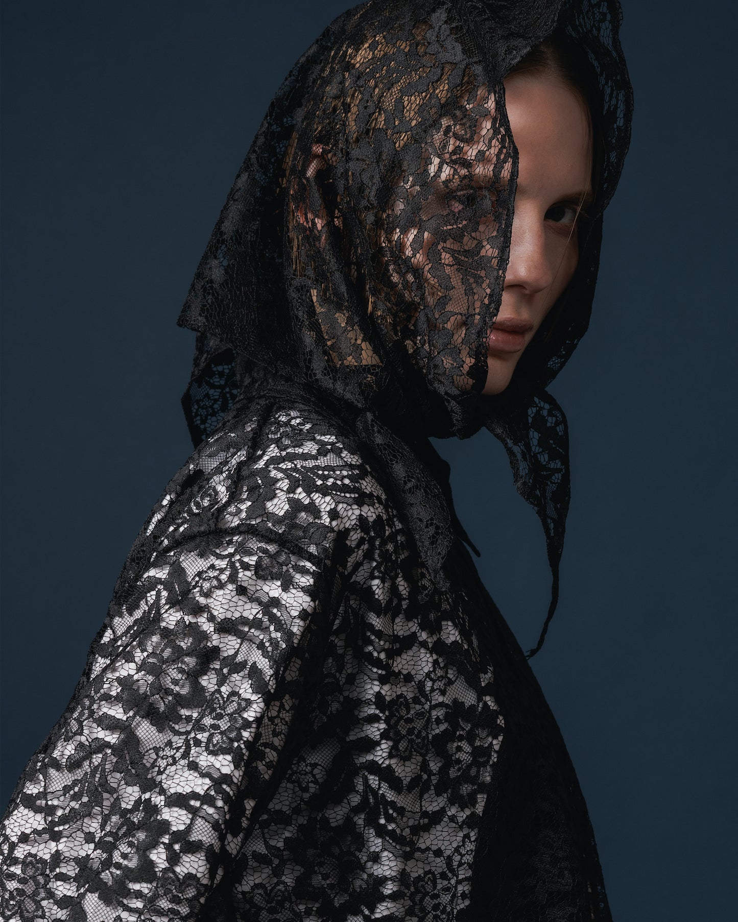 LACE LONG SLEEVE SHIRT & LACE SCARF (BLACK)