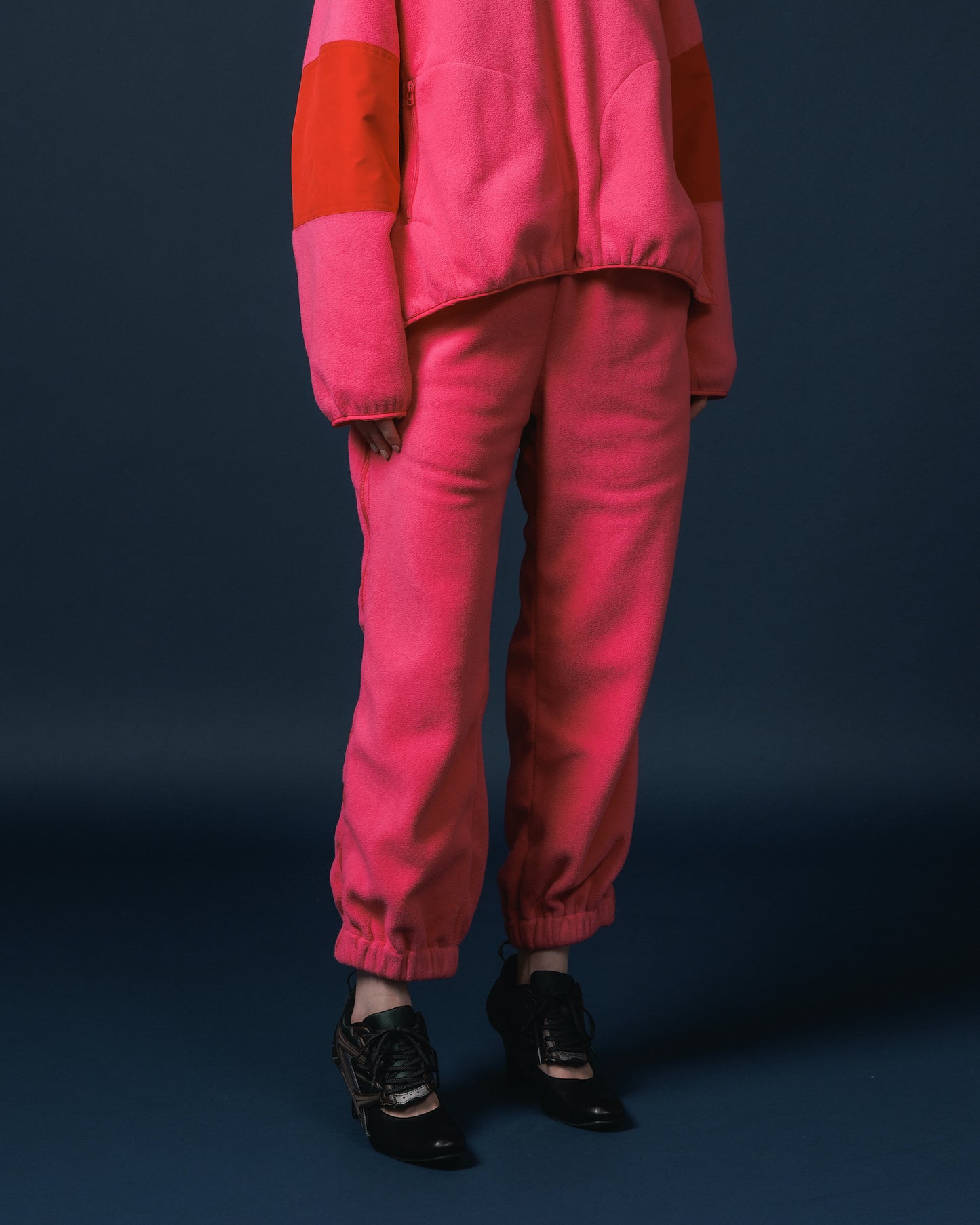 FLEECE TRAINING PANTS (PINK)