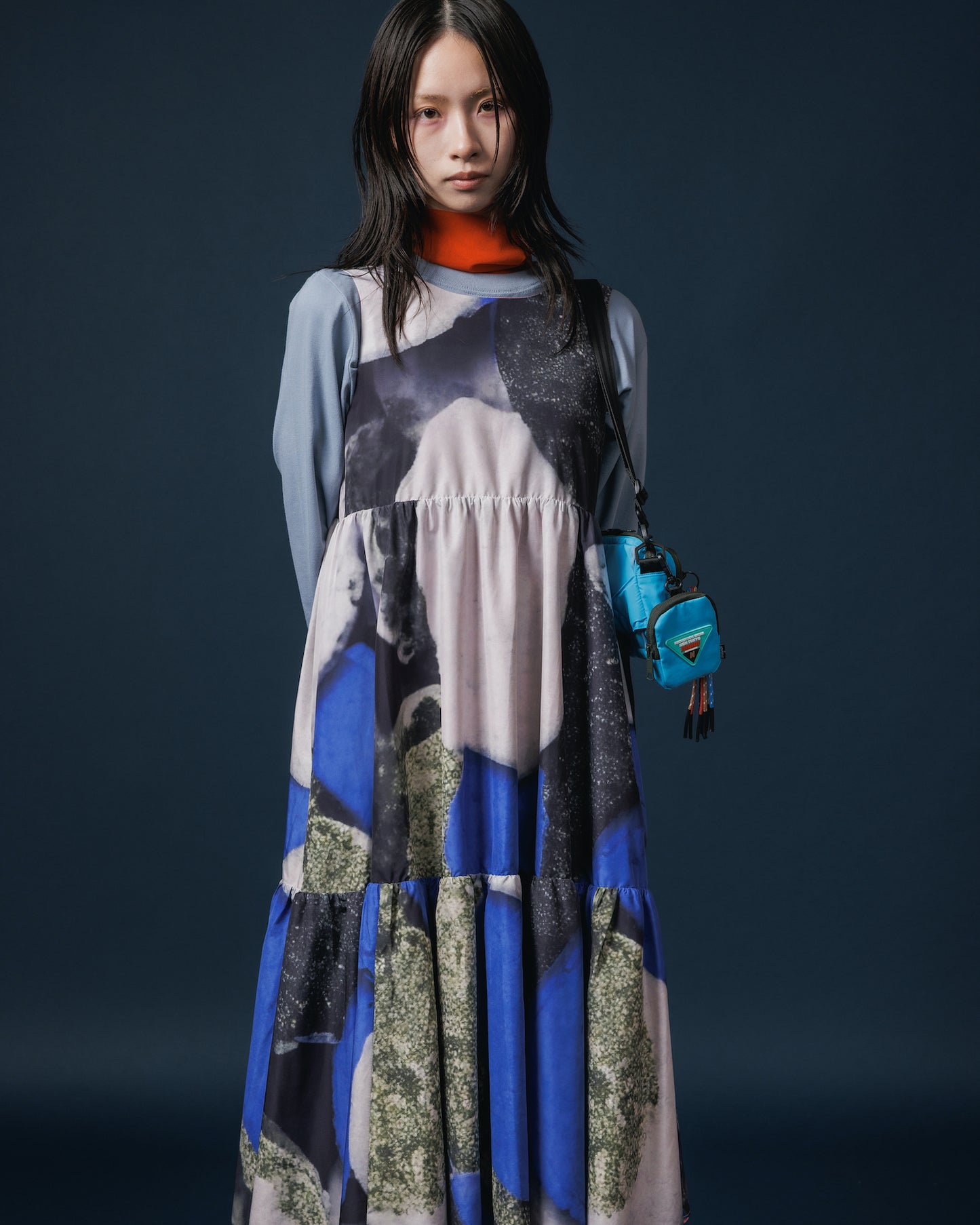 REVERSIBLE GATHER ONE-PIECE (BLUE x PINK)