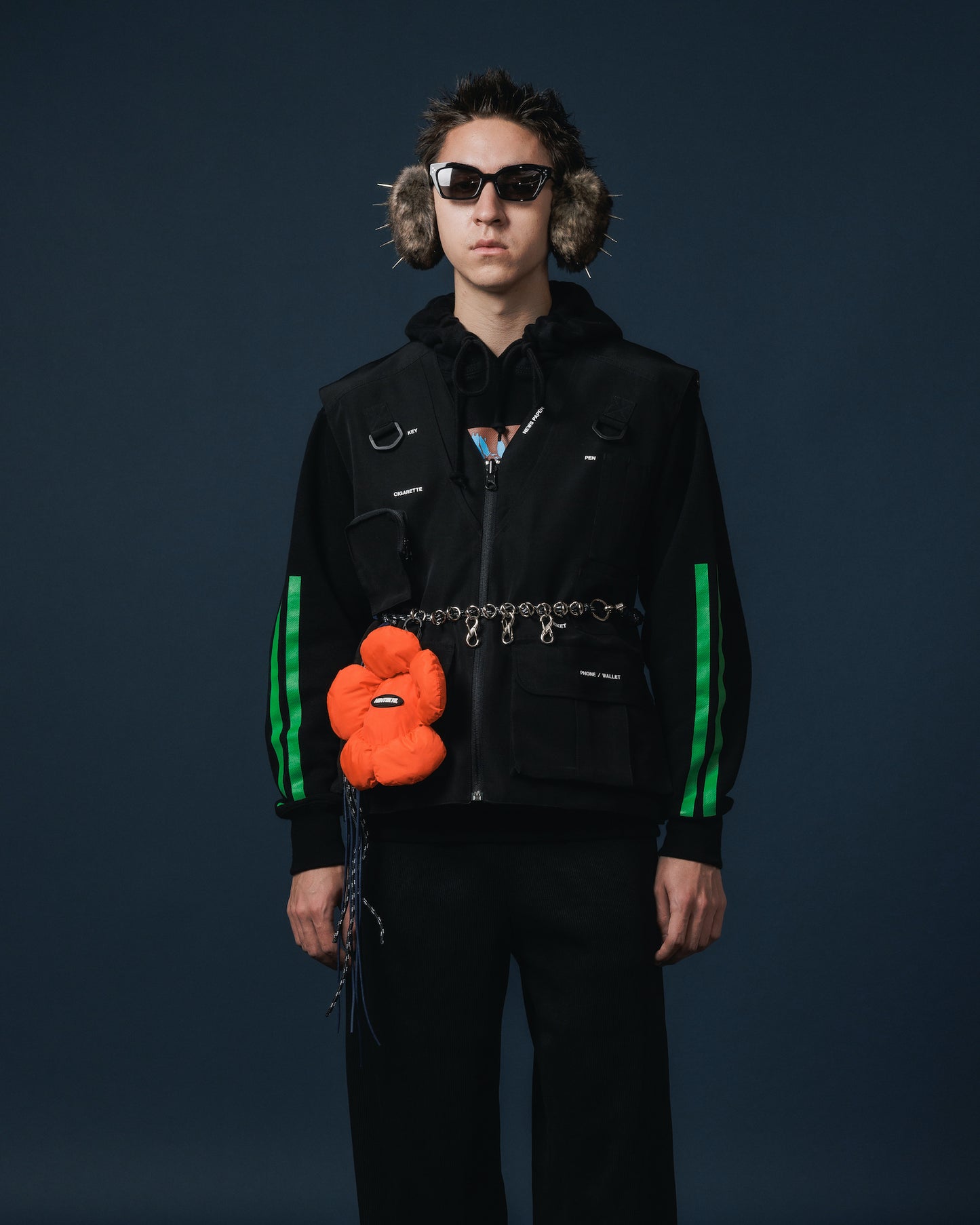 REVERSIBLE MULTI POCKET VEST (BLACK)