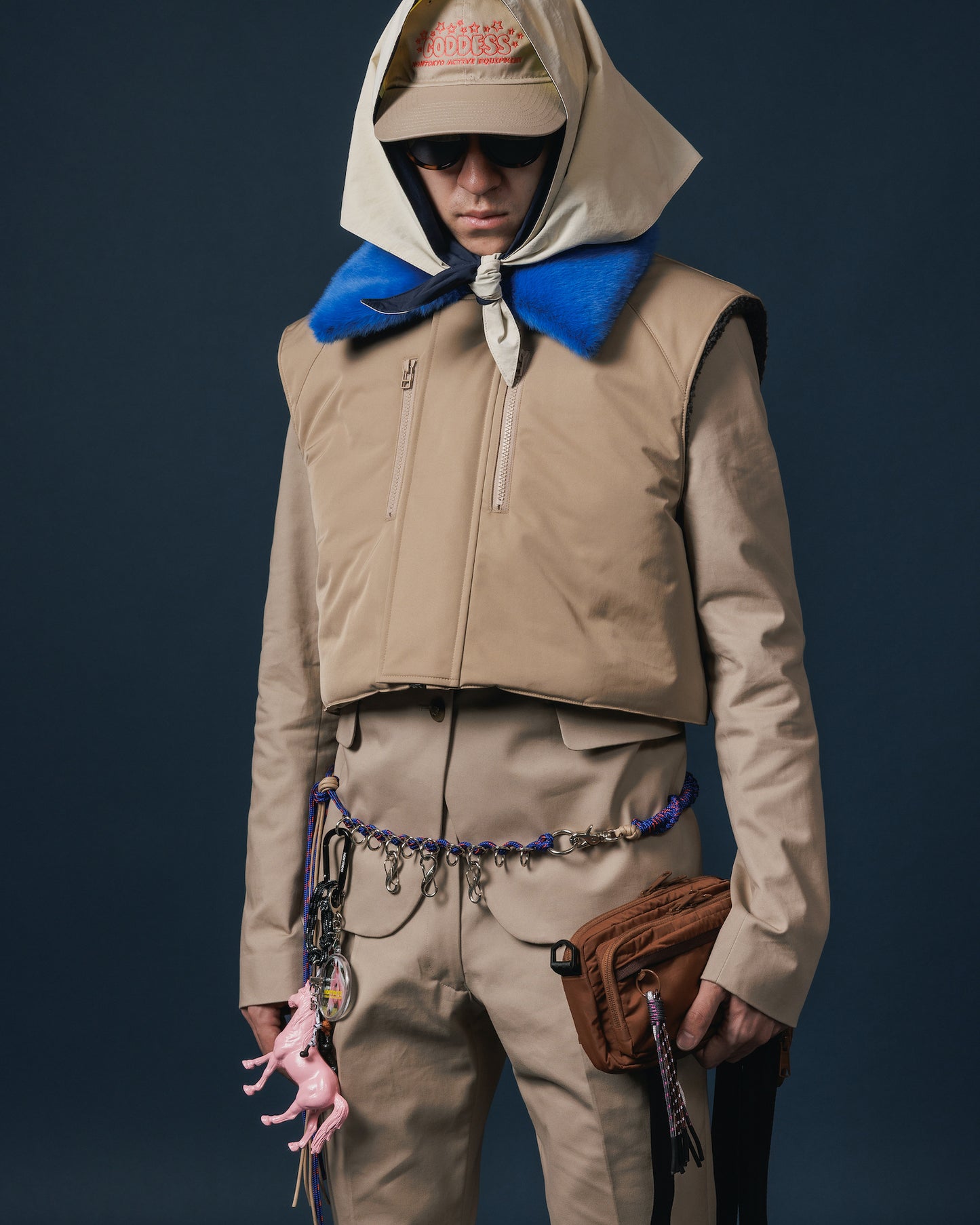 REVERSIBLE DONKEY VEST (BEIGE)