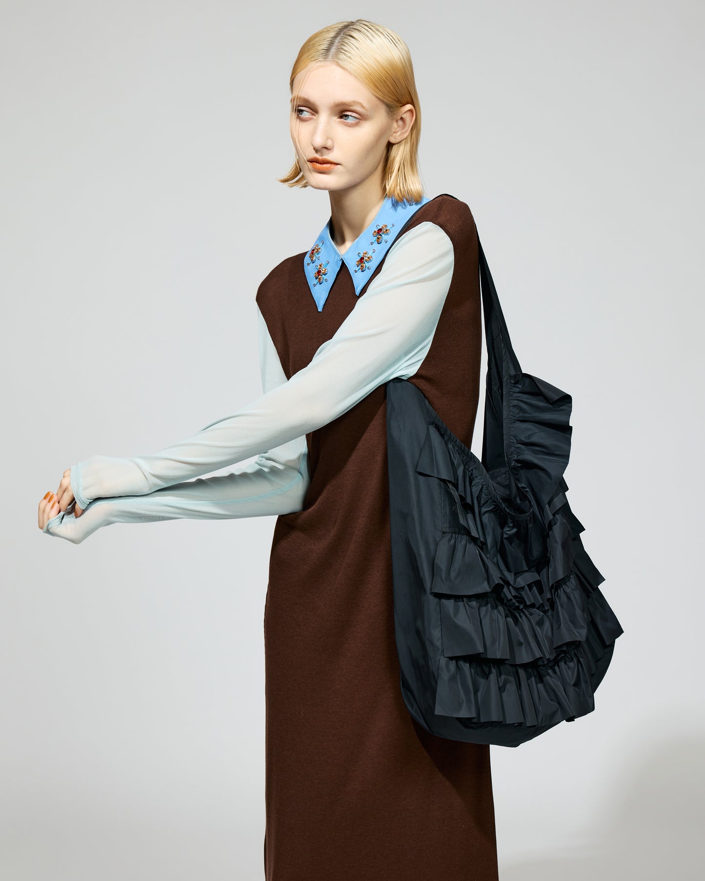 FRILL SHOULDER BAG (BLACK)