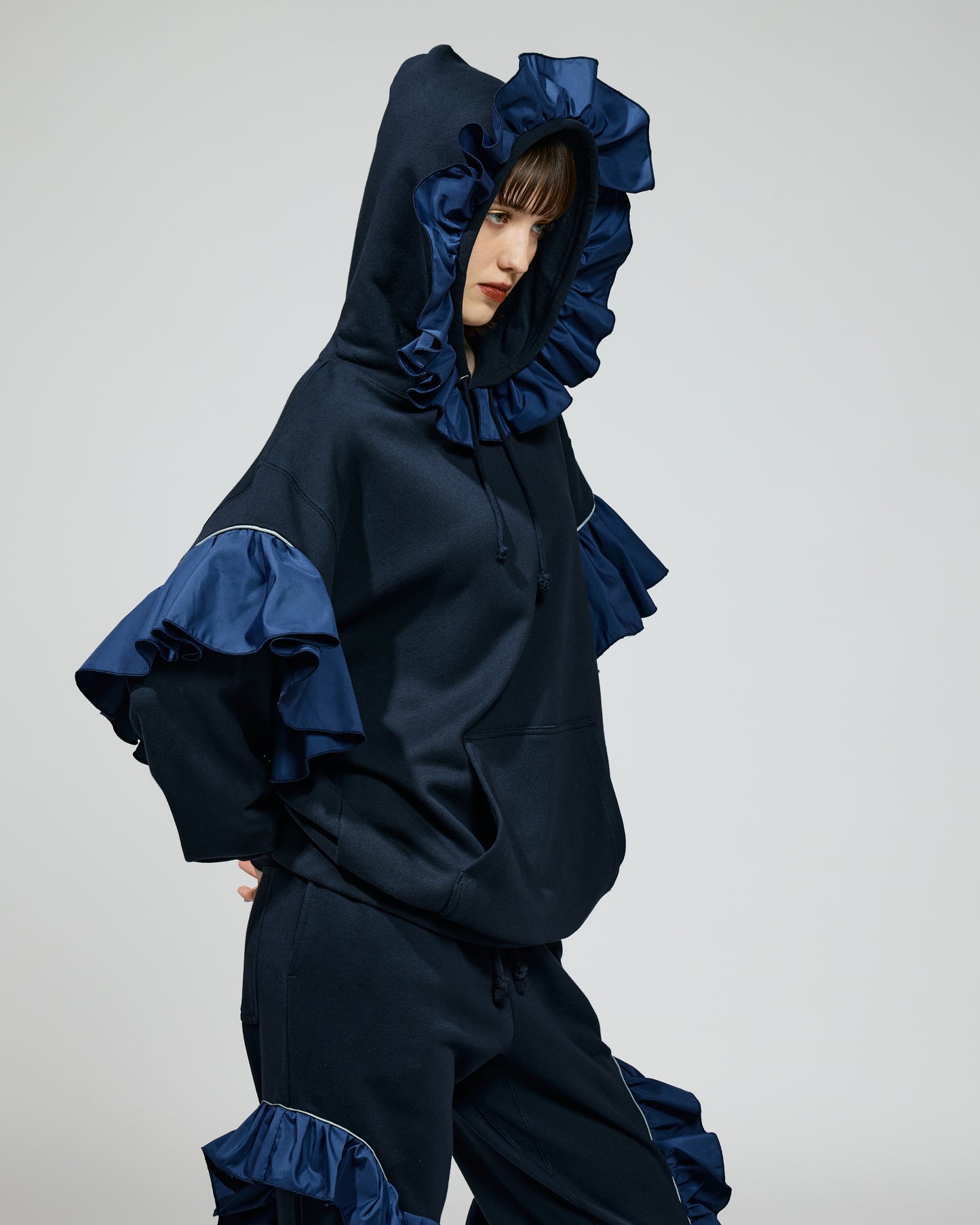FRILL SWEAT HOODIE (NAVY)