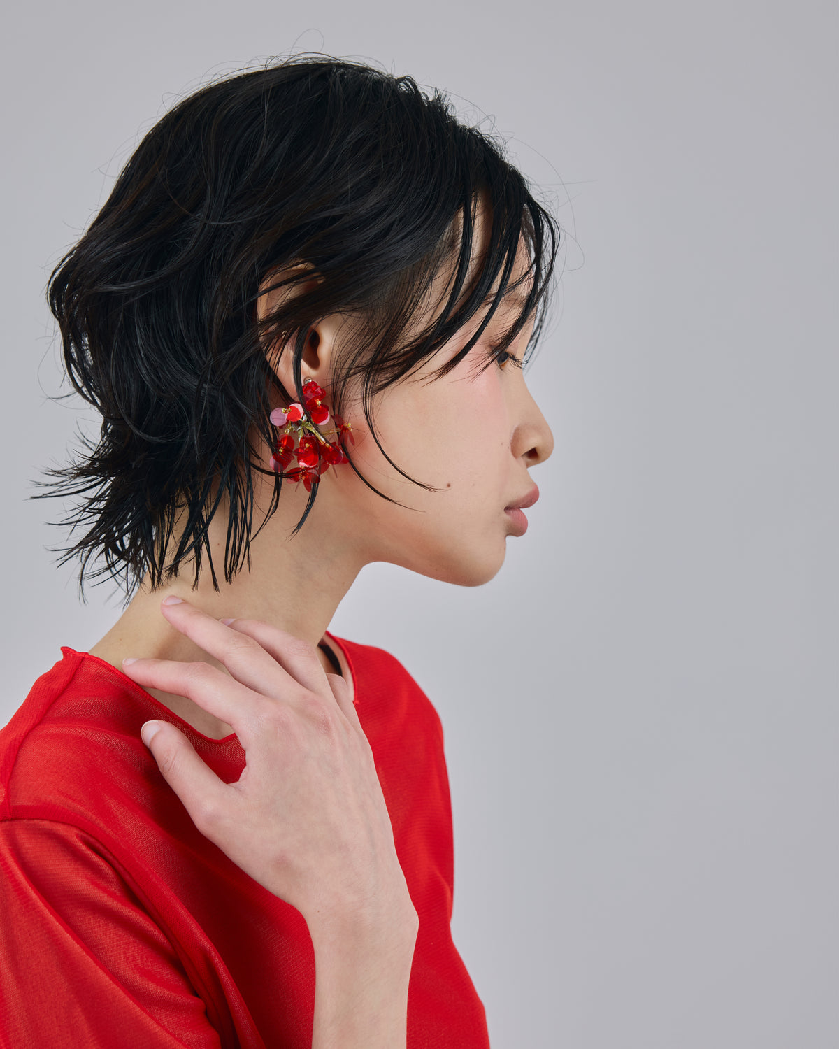 SEQUIN FLOWER BRANCH EARRINGS (RED)