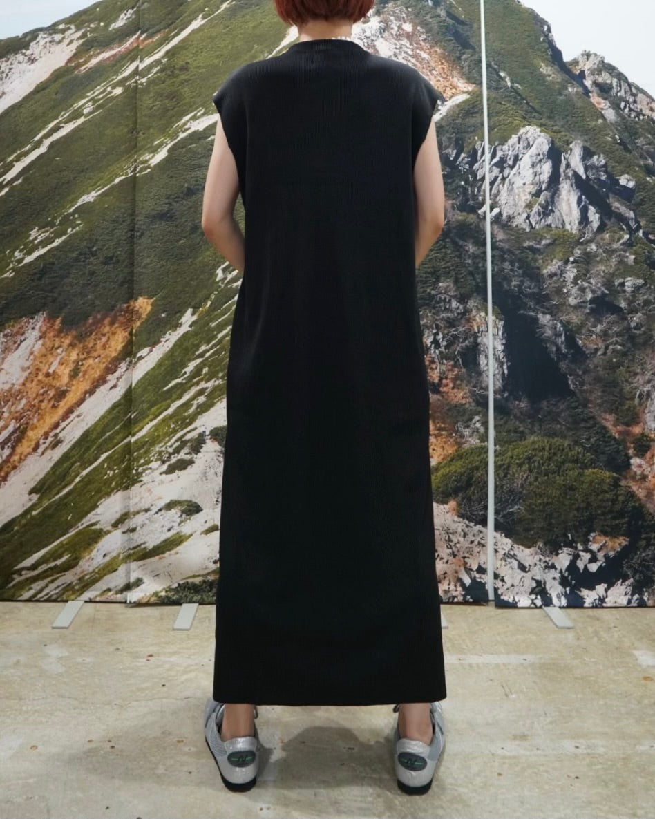 RIB NO SLEEVE ONE-PIECE (BLACK)