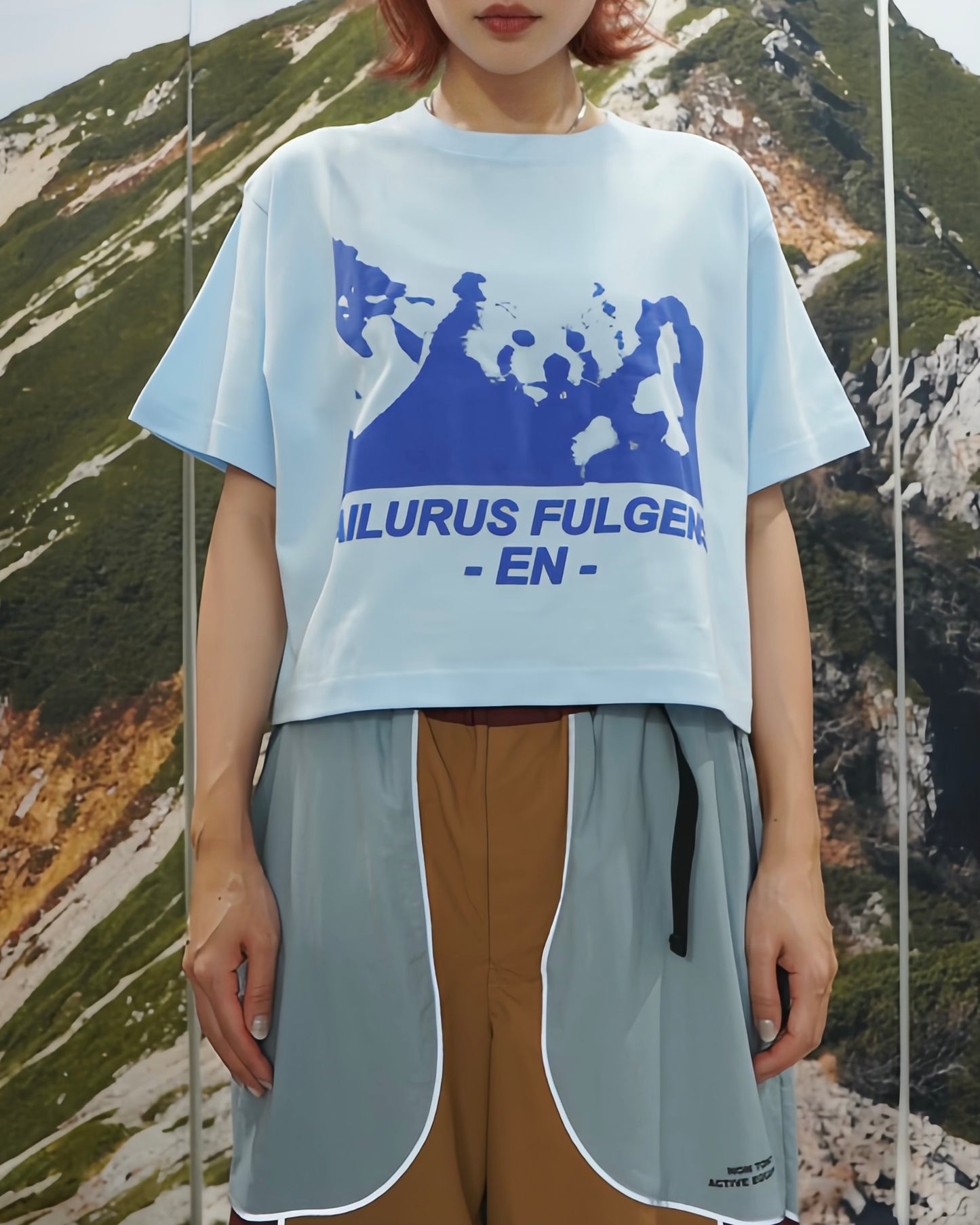AILURUS FULGENS PRINT SHORT T-SHIRT (BLUE)