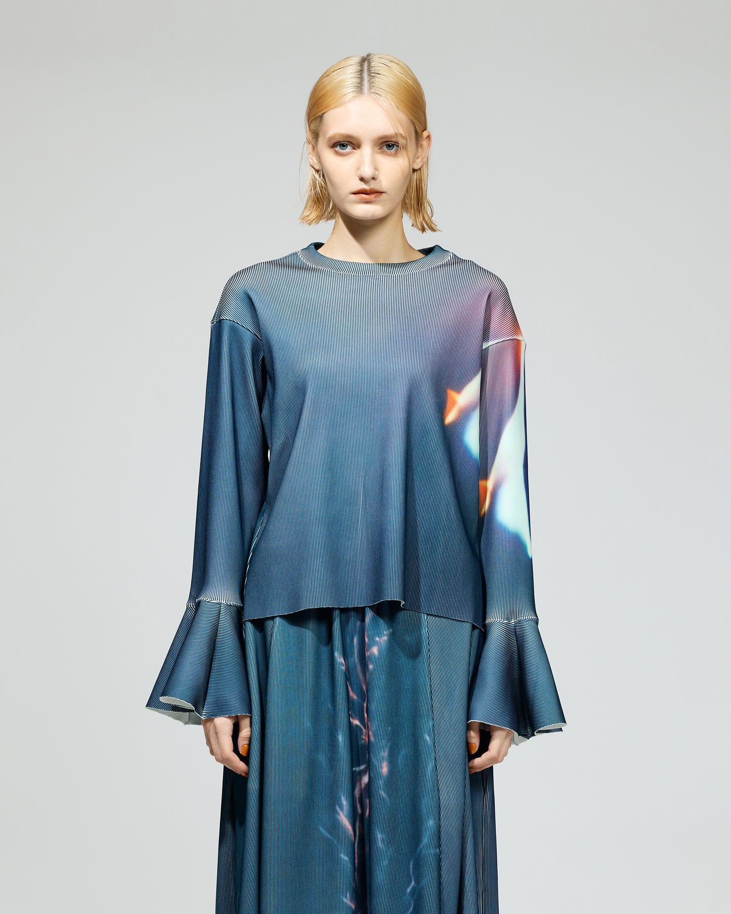 PRINT RIB FLARE SLEEVE C/S (FLASH)