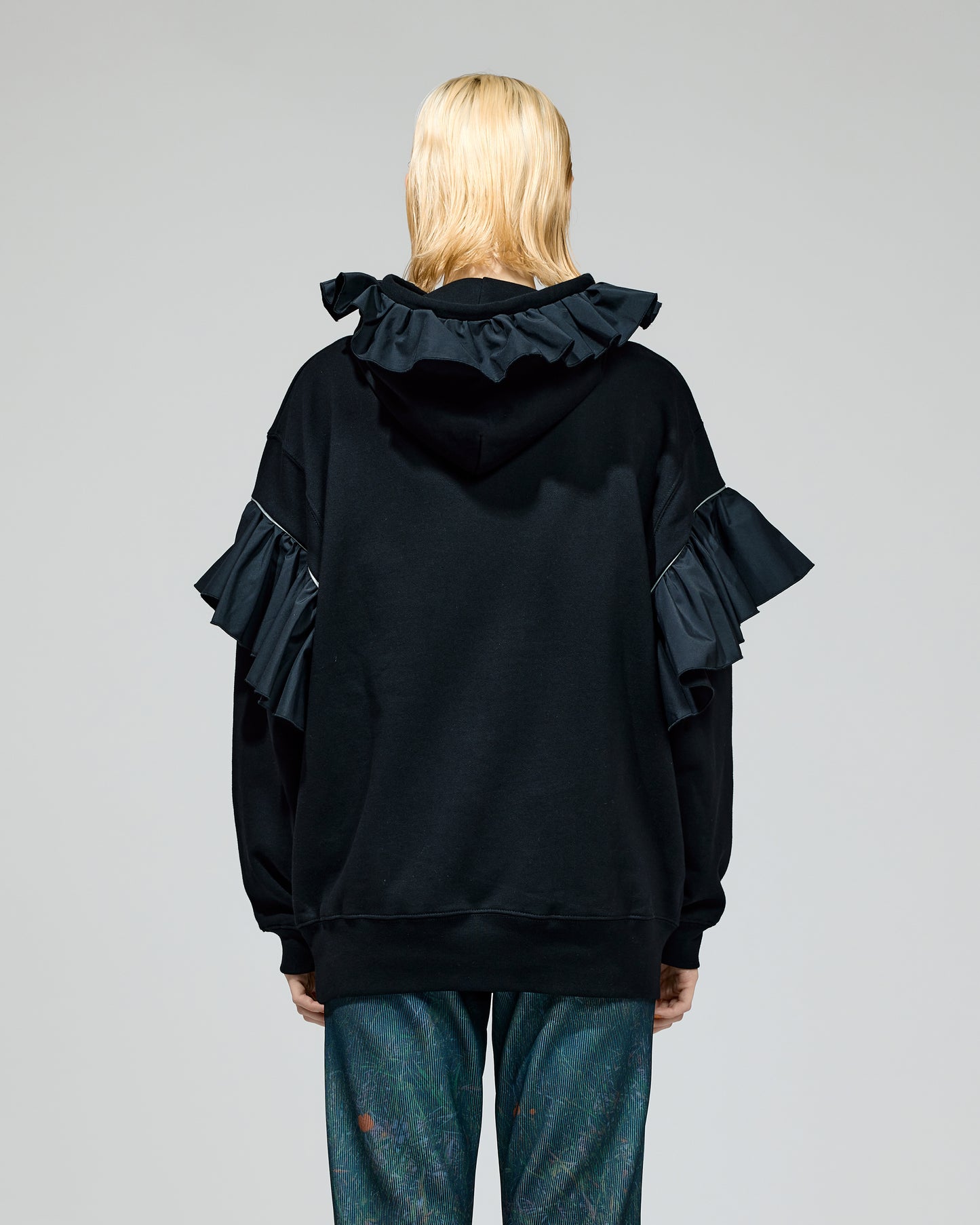 FRILL SWEAT HOODIE (BLACK)