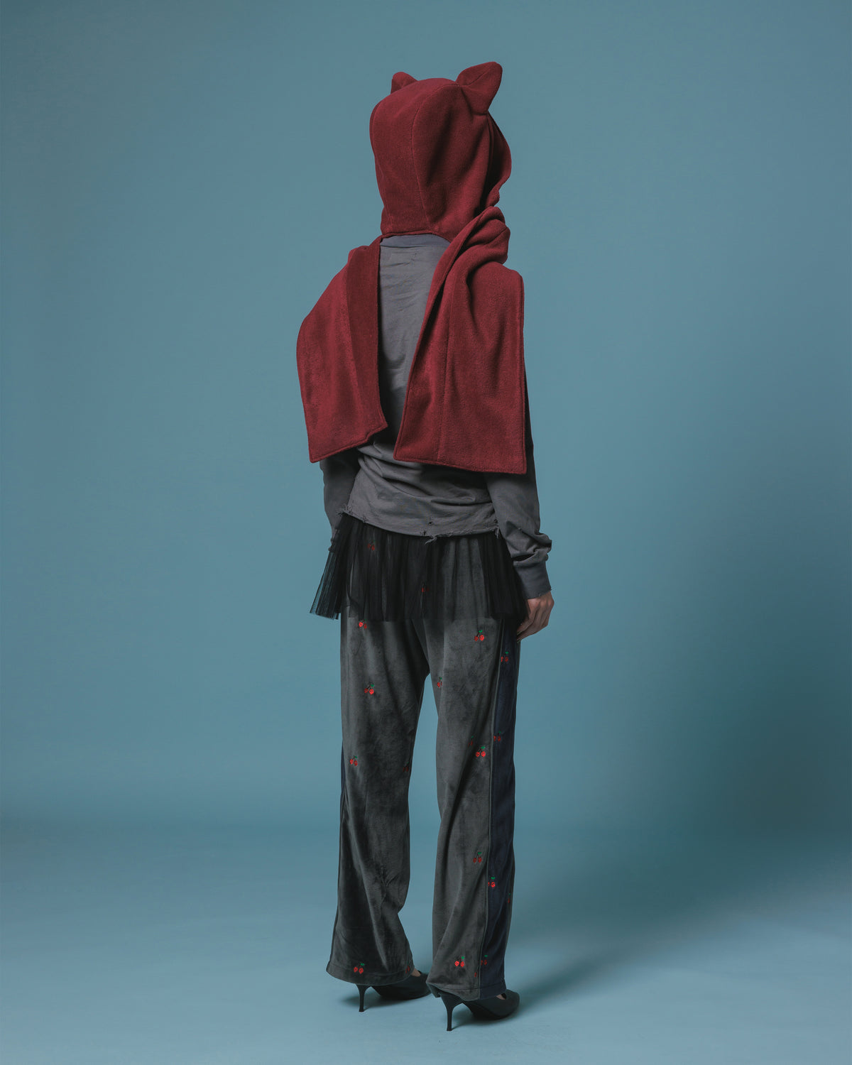 EMBROIDERY VELOUR TRACK PANTS (GRAY)