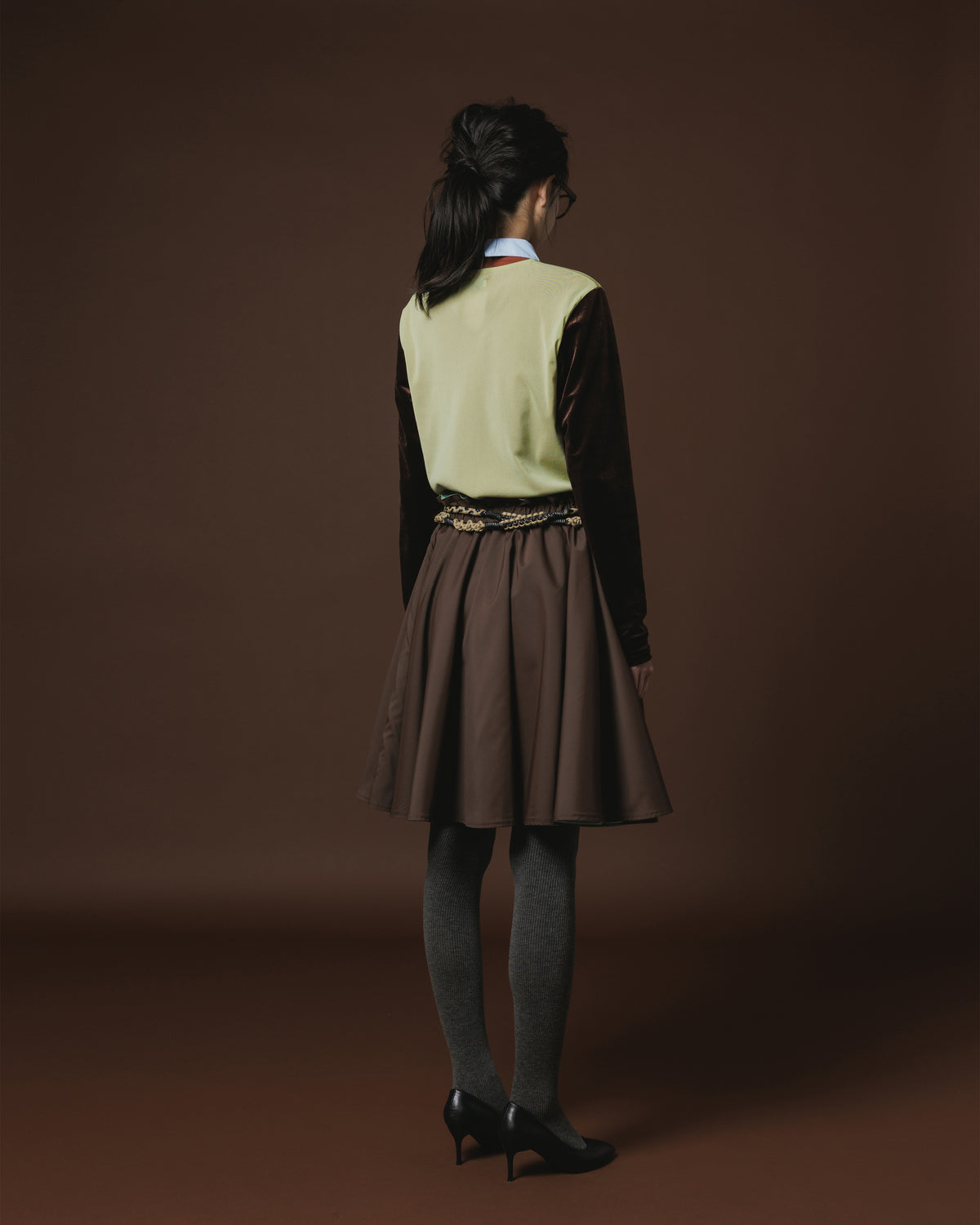 VELVET SLEEVE SHEER C/S (L.GREENxBROWN)