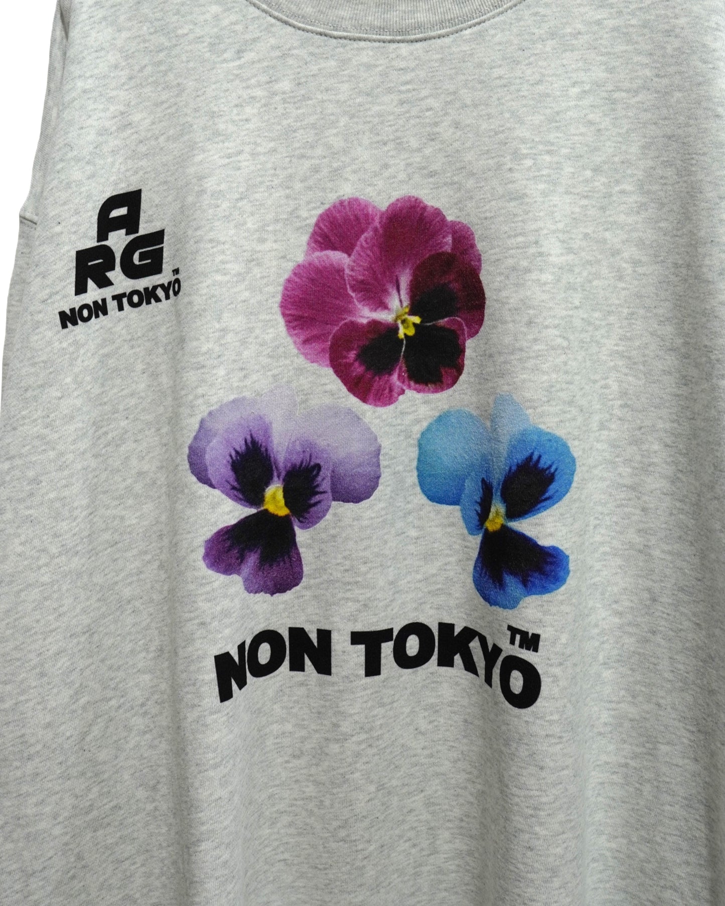NON TOKYO / PRINT SWEAT(PANSY / GRAY) / 〈ノントーキョー〉プリントスウェット (パンジー / グレー)