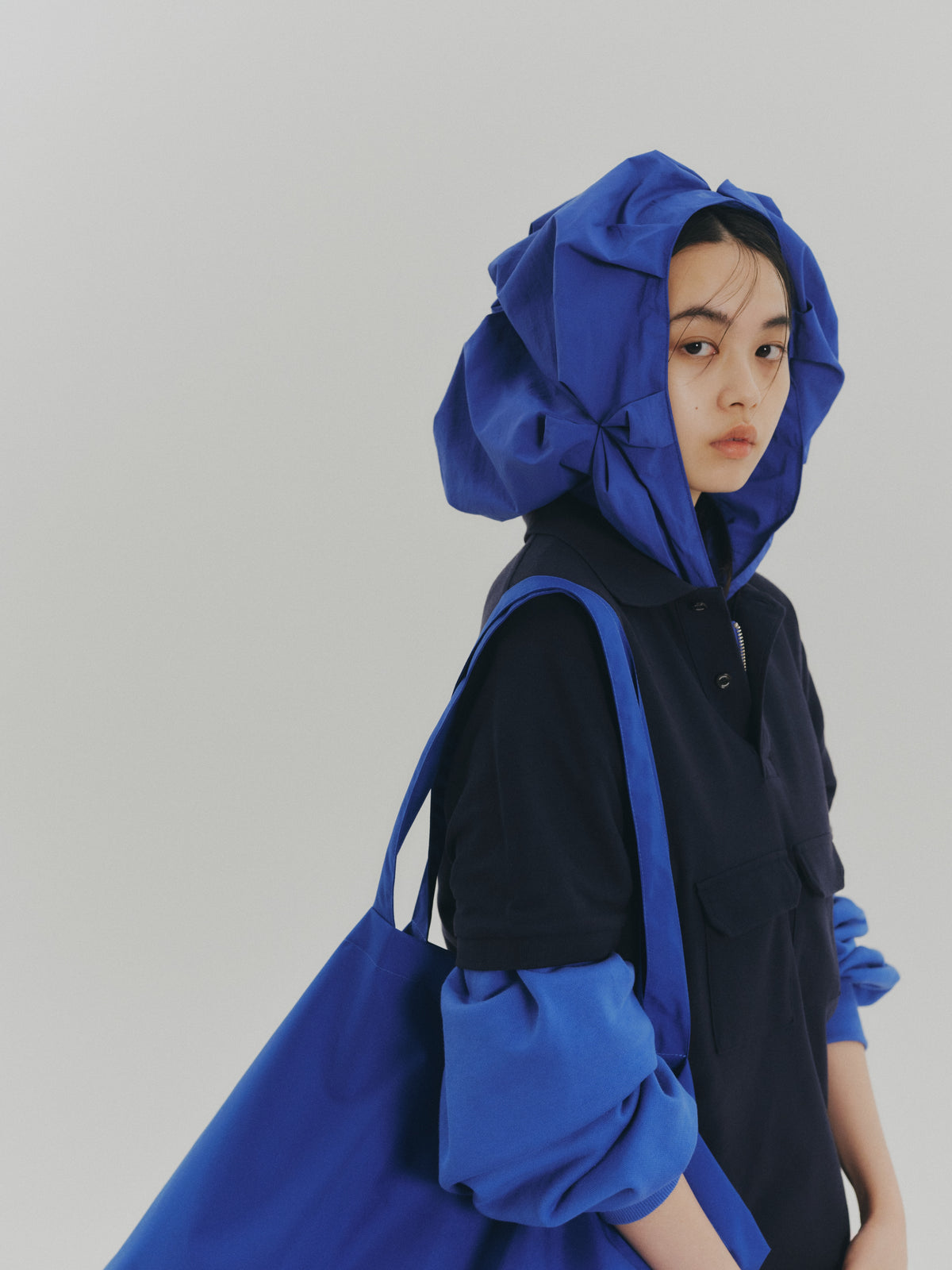 FLOWER SMOCKING HOODIE (BLUE)