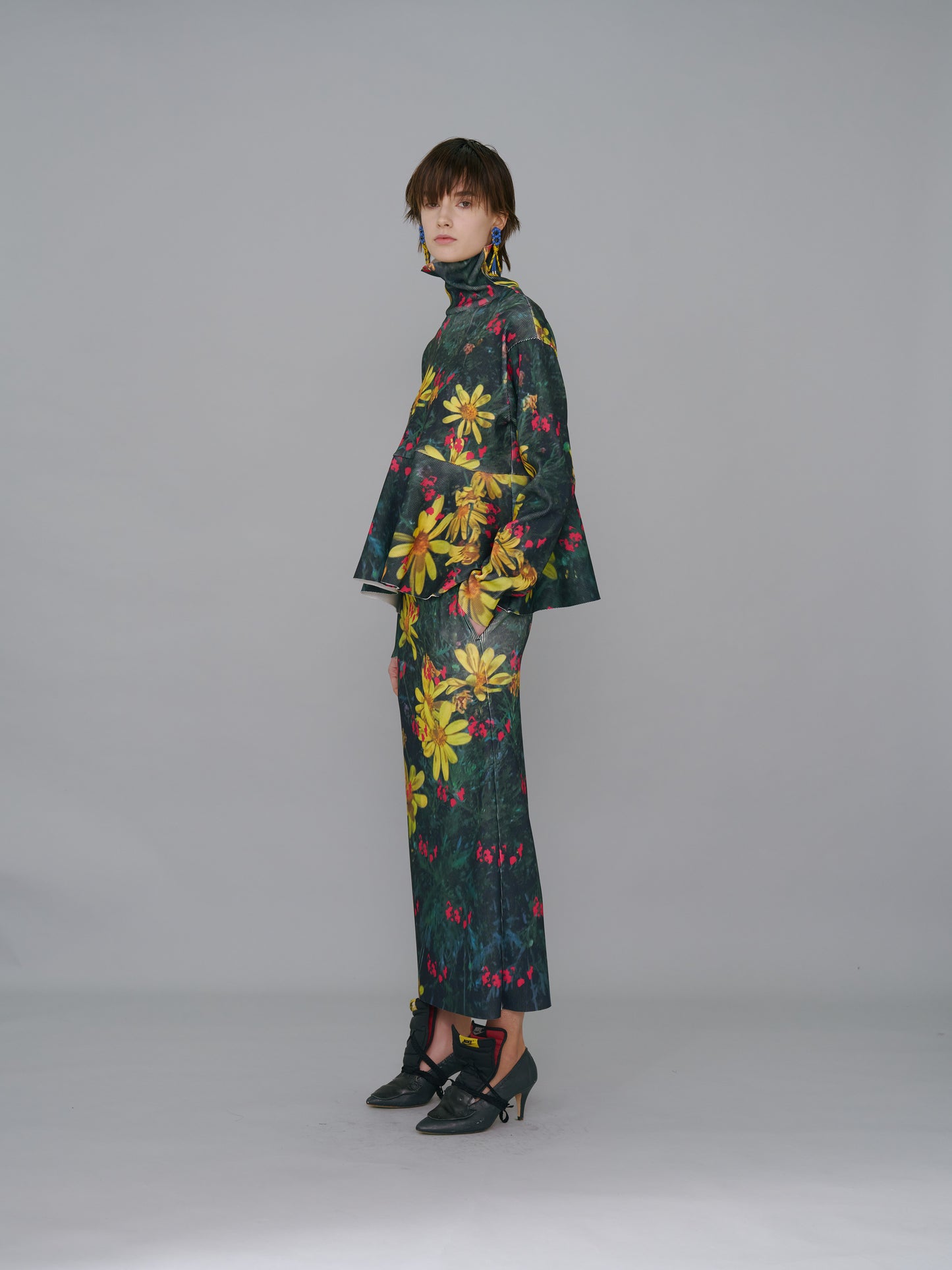 NON TOKYO / PRINT RIB HI-NECK TOP (YELLOW FLOWER)