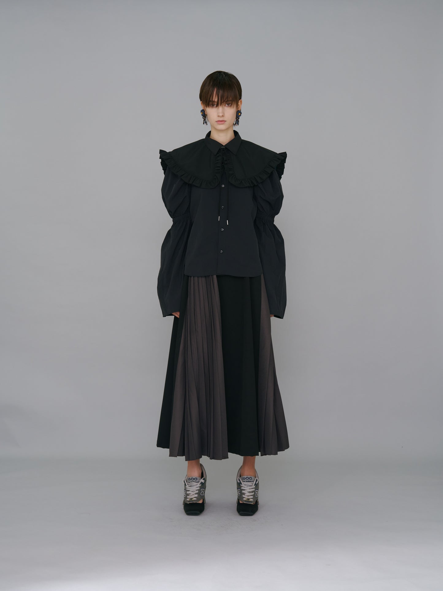 NON TOKYO / REVERSIBLE FRILL COLLAR (BLACKxBLUE)