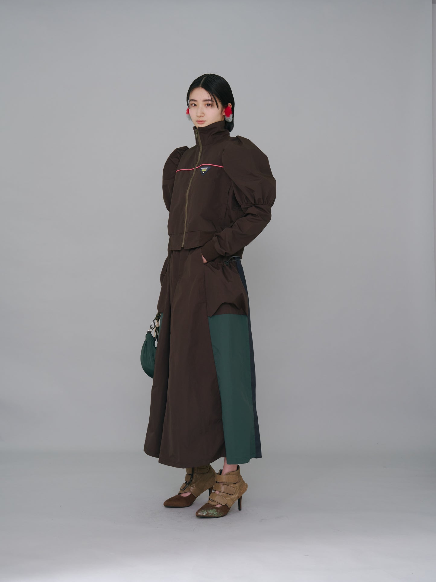 NON TOKYO / PUFFSLEEVE NYLON BLOUSON (BROWN) / NON TOKYO Puff sleeve nylon blouson (brown)