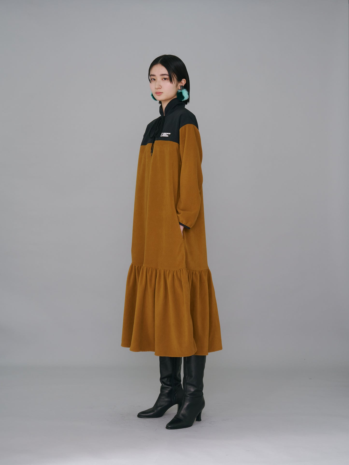 NON TOKYO / FLARE SLEEVE FLEECE ONE-PIECE (MUSTARD)