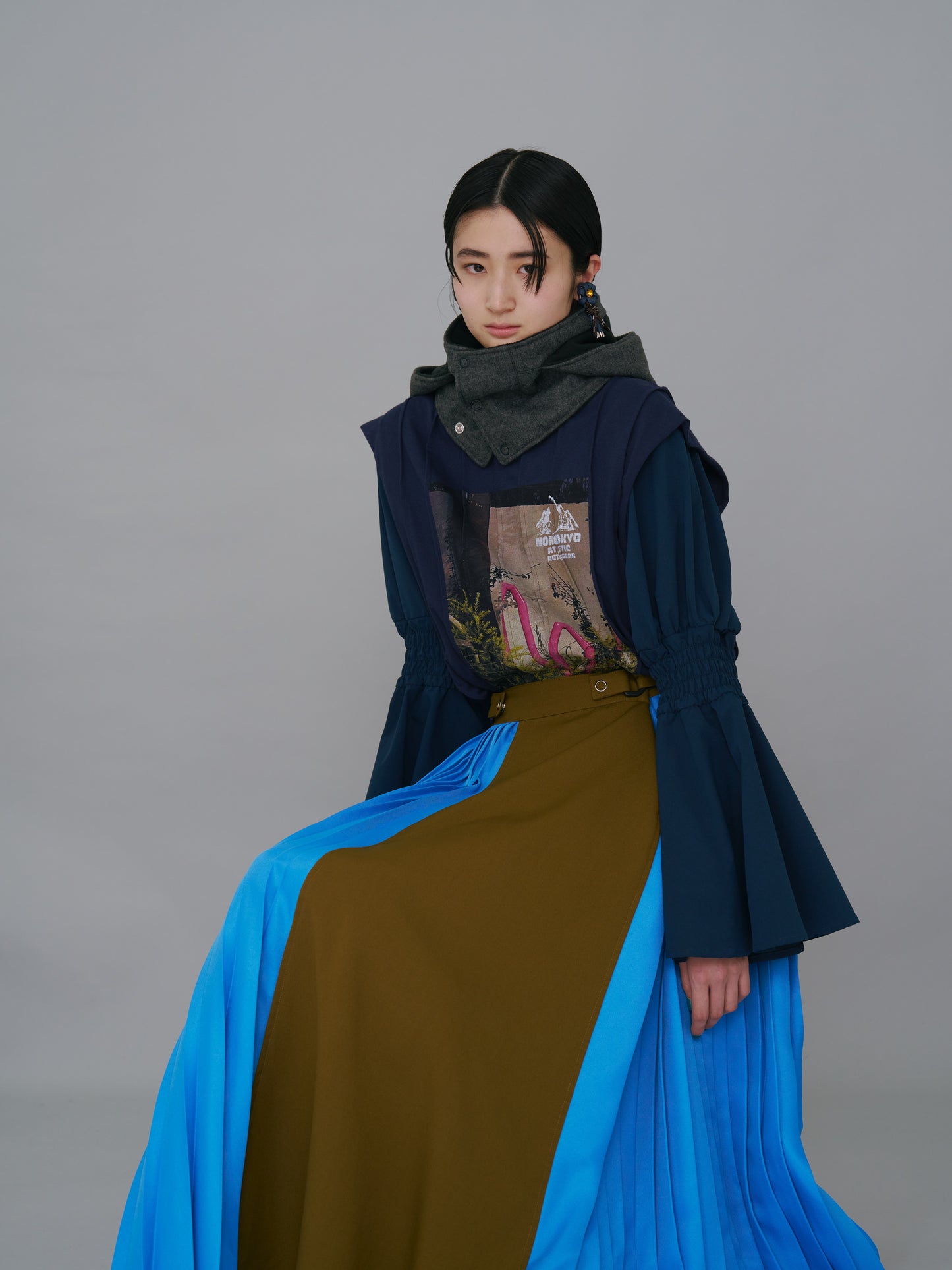 NON TOKYO / ADUSTER PLEATS LONG SKIRT (MUSTARD×L.BLUE) &lt;NON TOKYO&gt; Adjuster pleats long skirt (mustard×light blue)