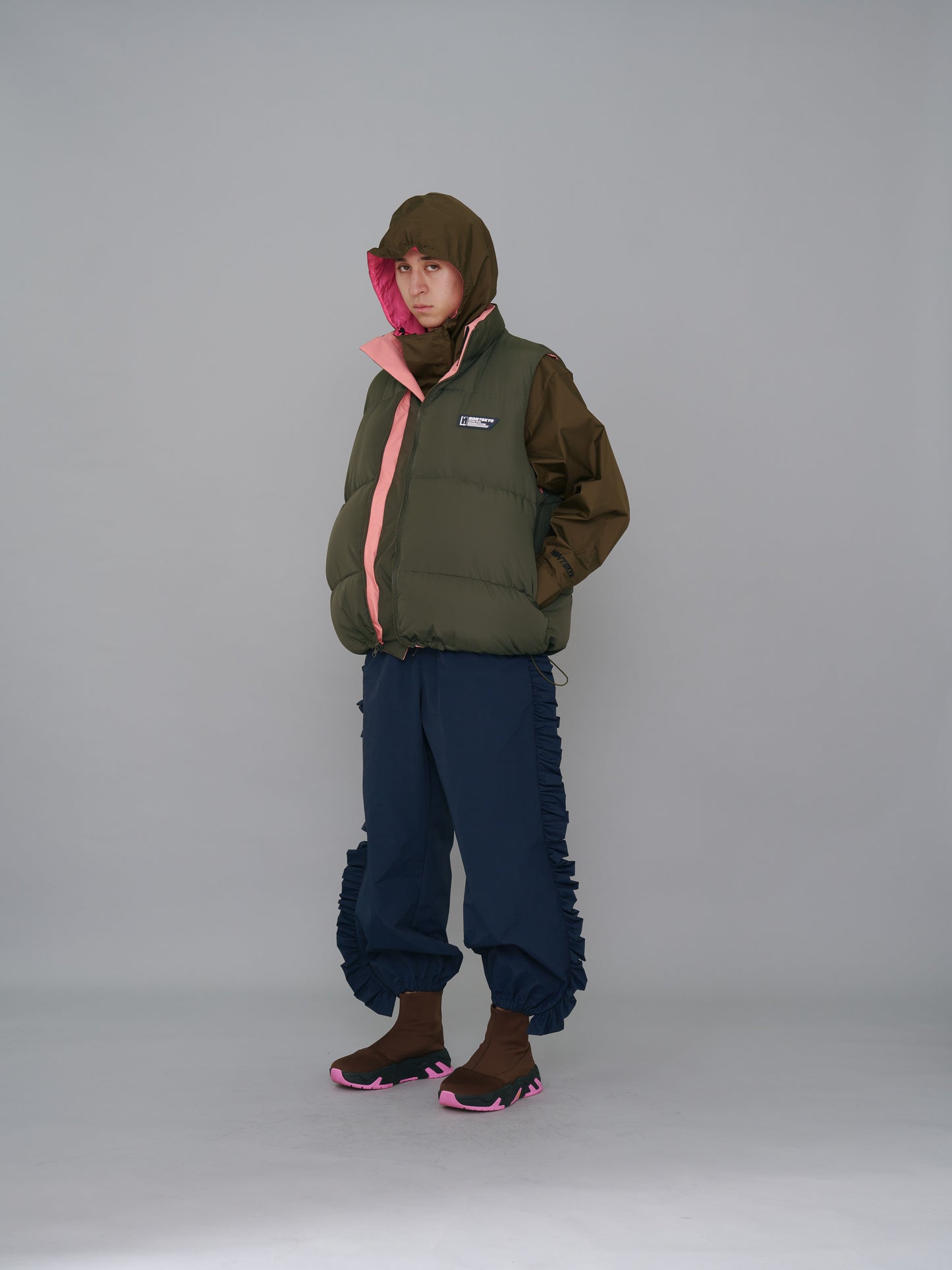 NON TOKYOxUNIVERSAL OVERALL / REVERSIBLE DOWN VEST (PINK×KHAKI)