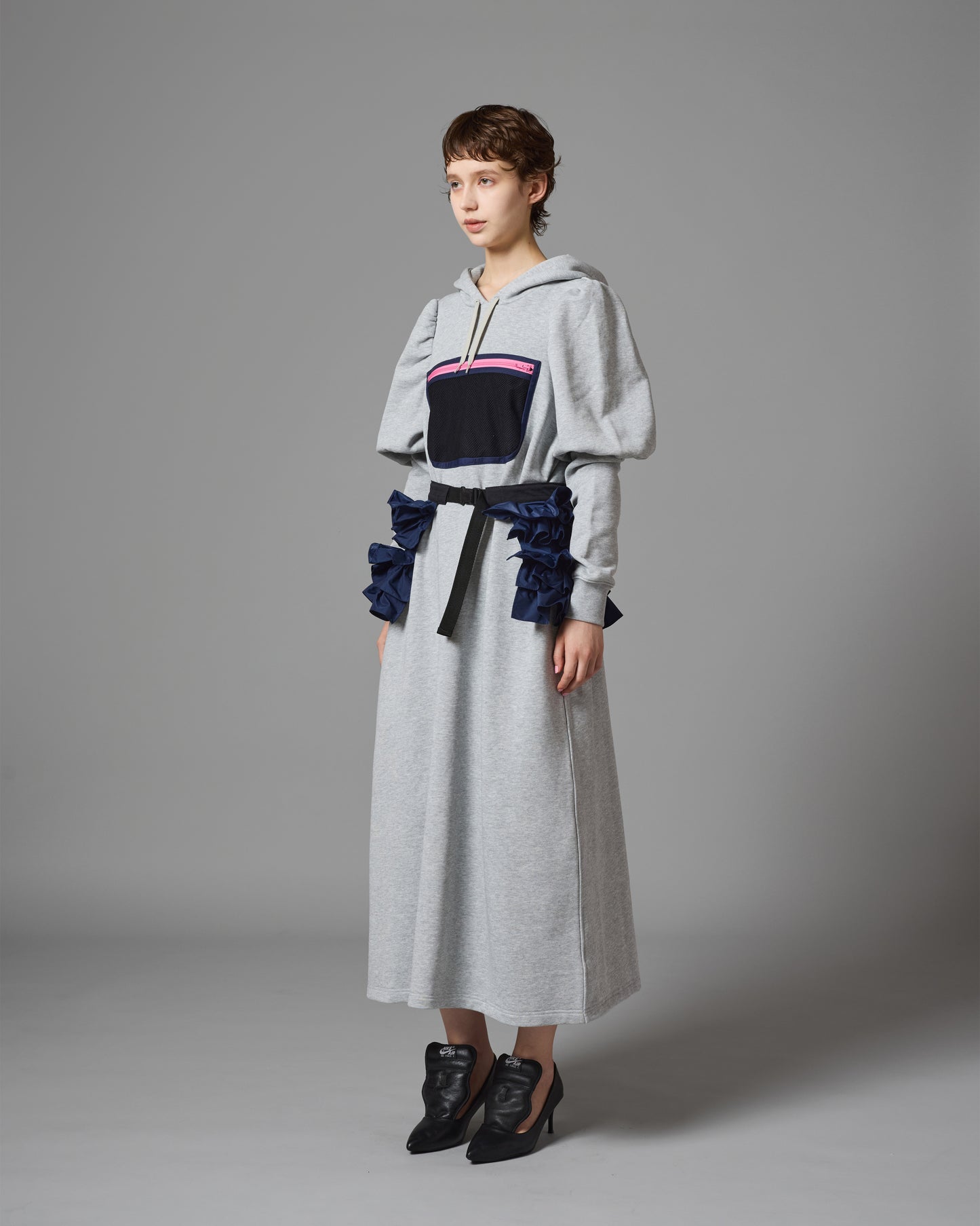 MESH POCKET PUFFSLEEVE ONE-PIECE (GRAY)