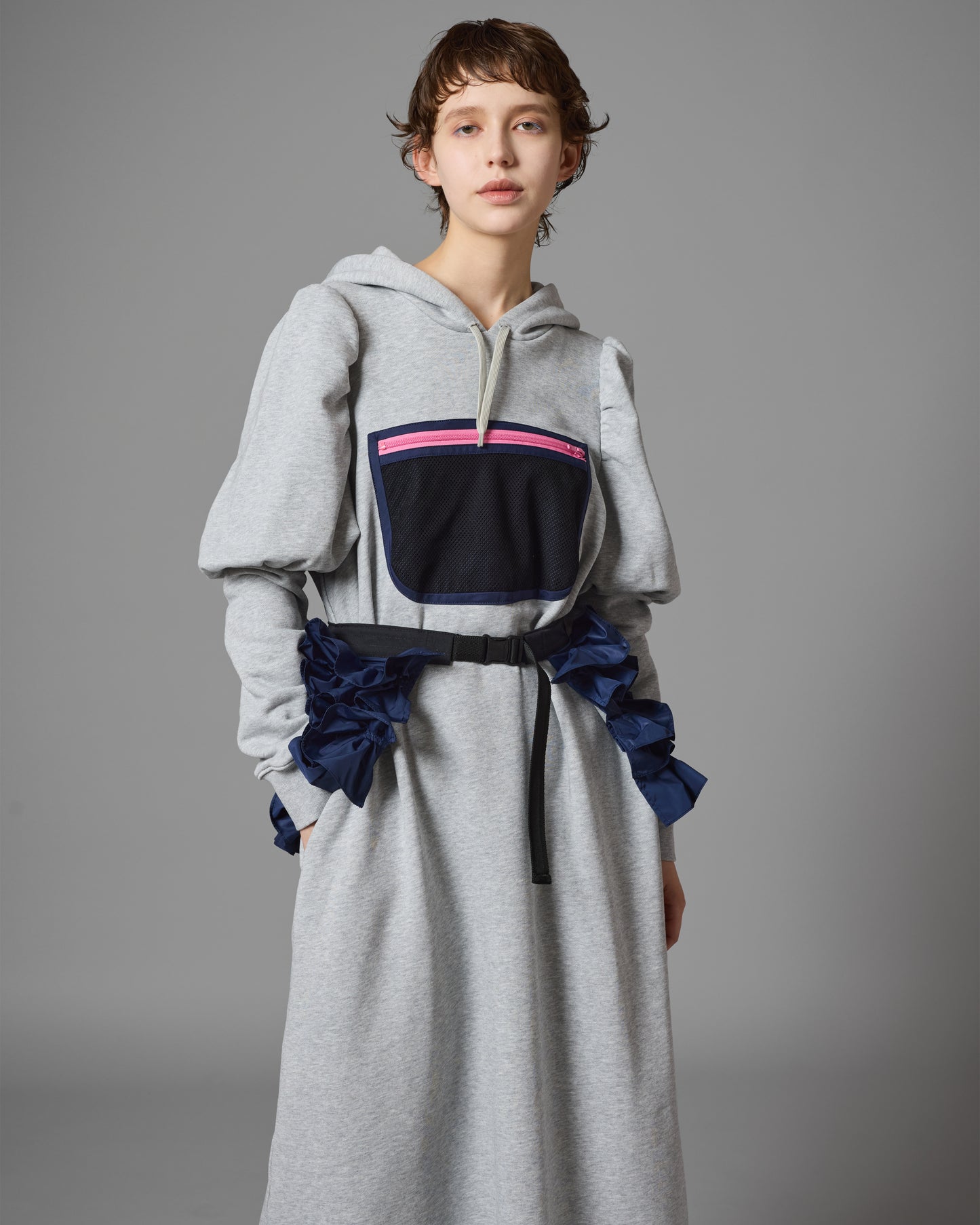 MESH POCKET PUFFSLEEVE ONE-PIECE (GRAY)