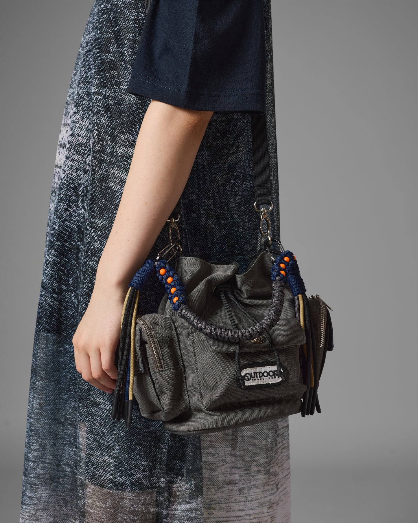 2WAY MULITI POCKET HAND BAG feat.OUTDOOR (GRAY)