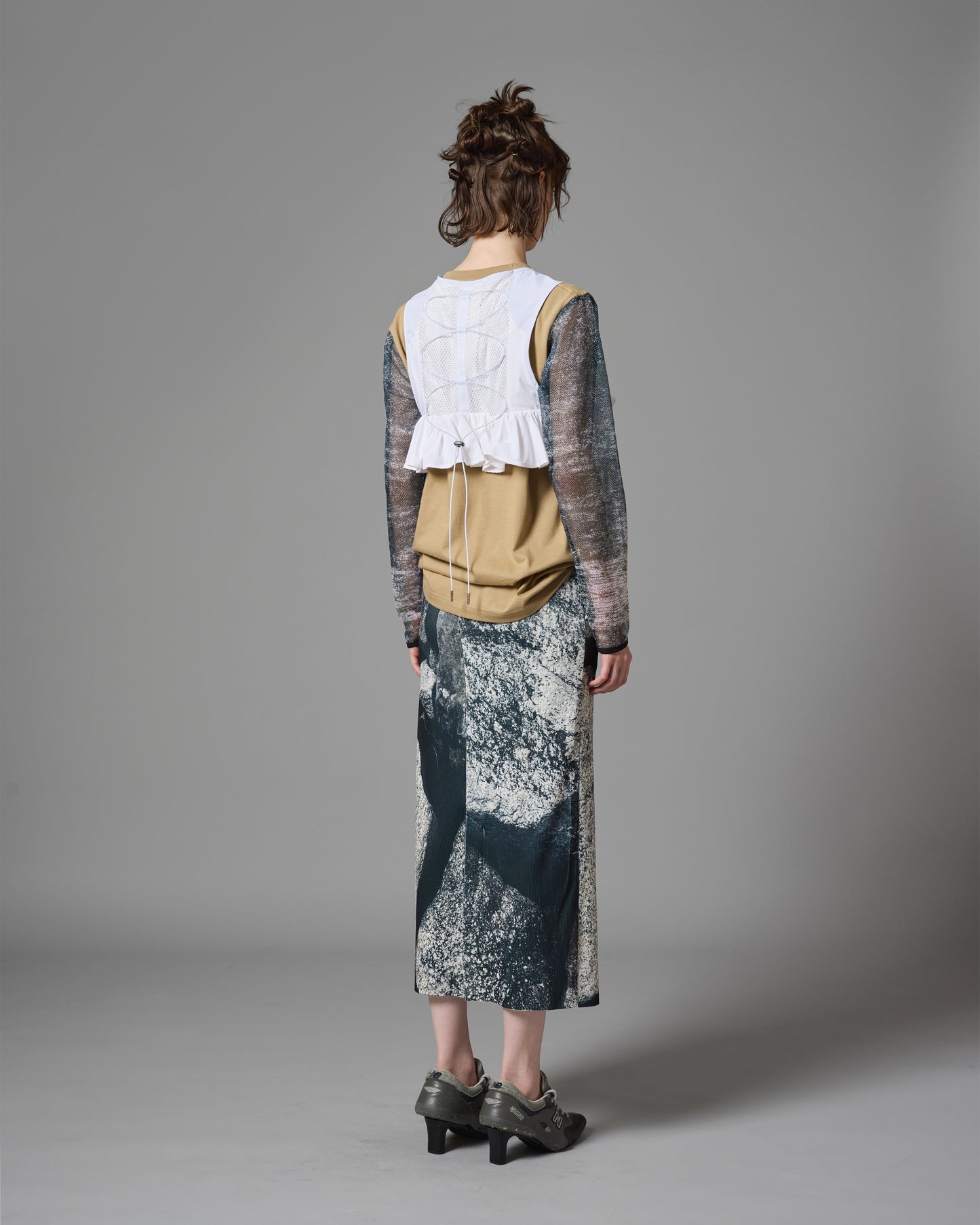 NOISE PRINT MESH L/S T-SHIRT (BEIGE)