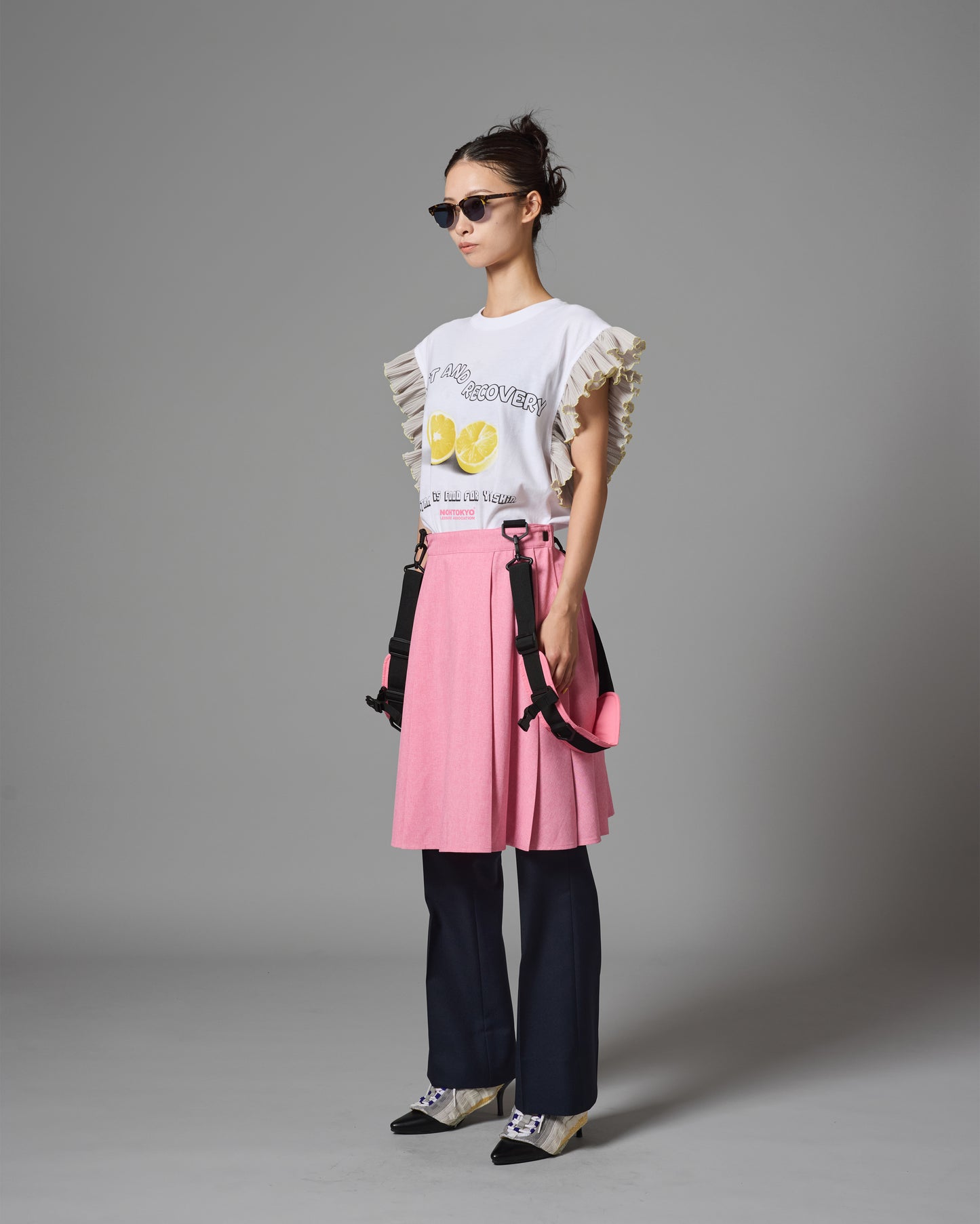 [PRE ORDER] 2WAY SHOULDER GIMMICK PLEATS SKIRT (PINK)