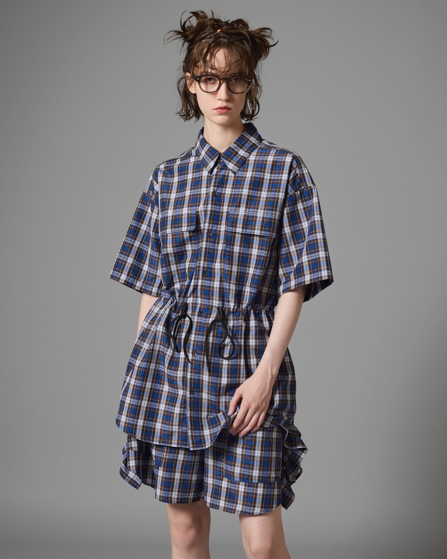 CHECK FRILL TRUCK SHORTS  (BLUE)