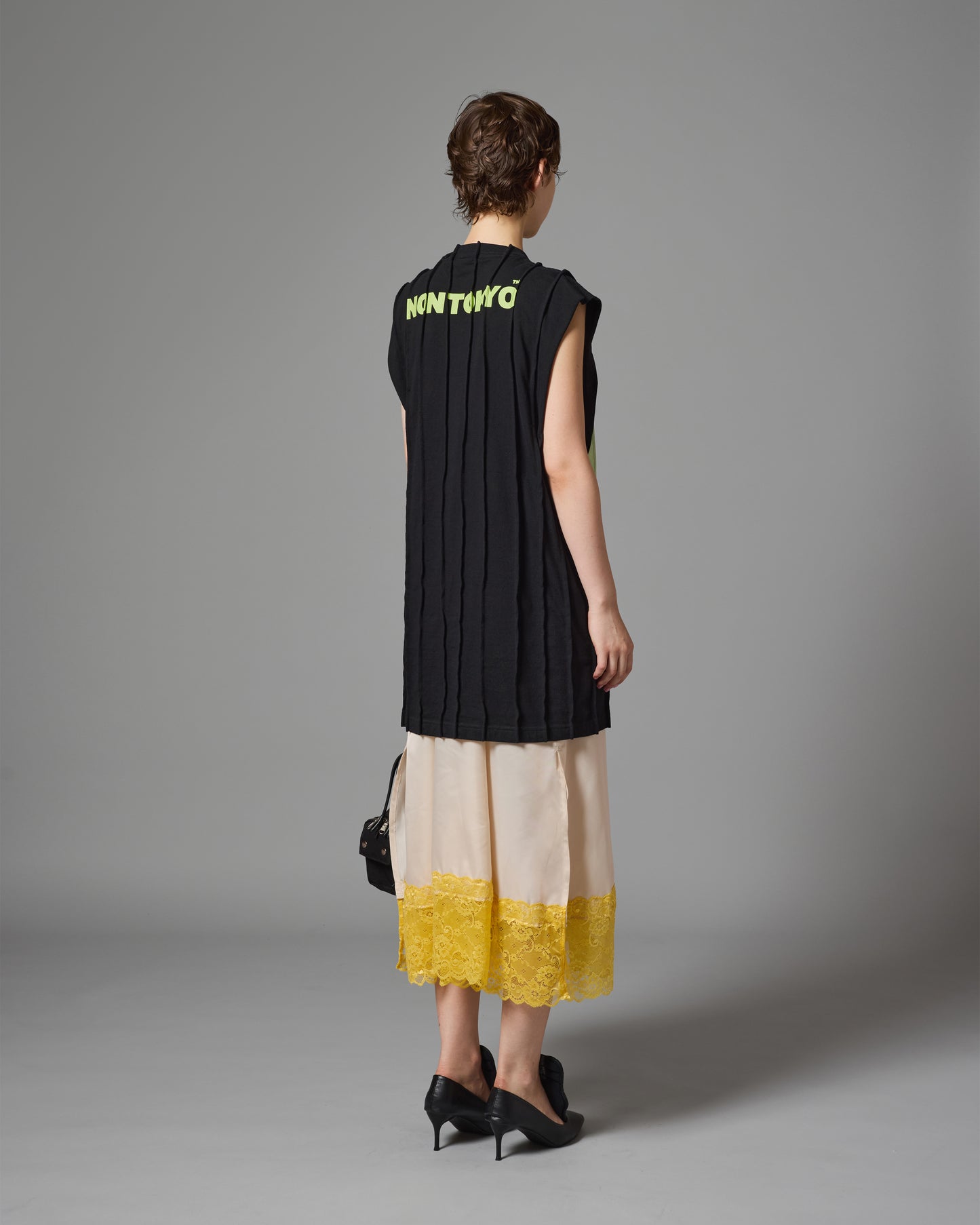 PIN TACK C/S  (BLACK)