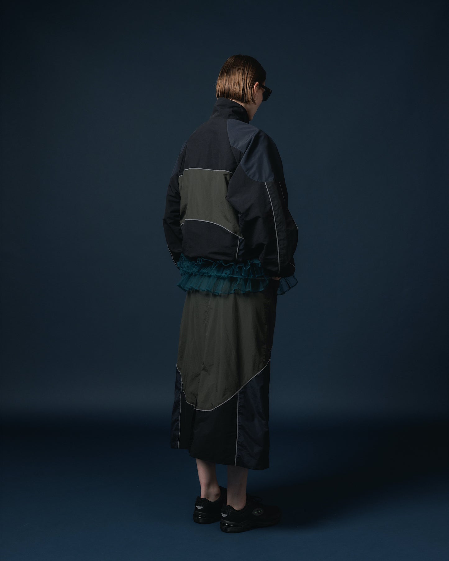 SWITCHING NYLON SKIRT (NAVY x BLACK)