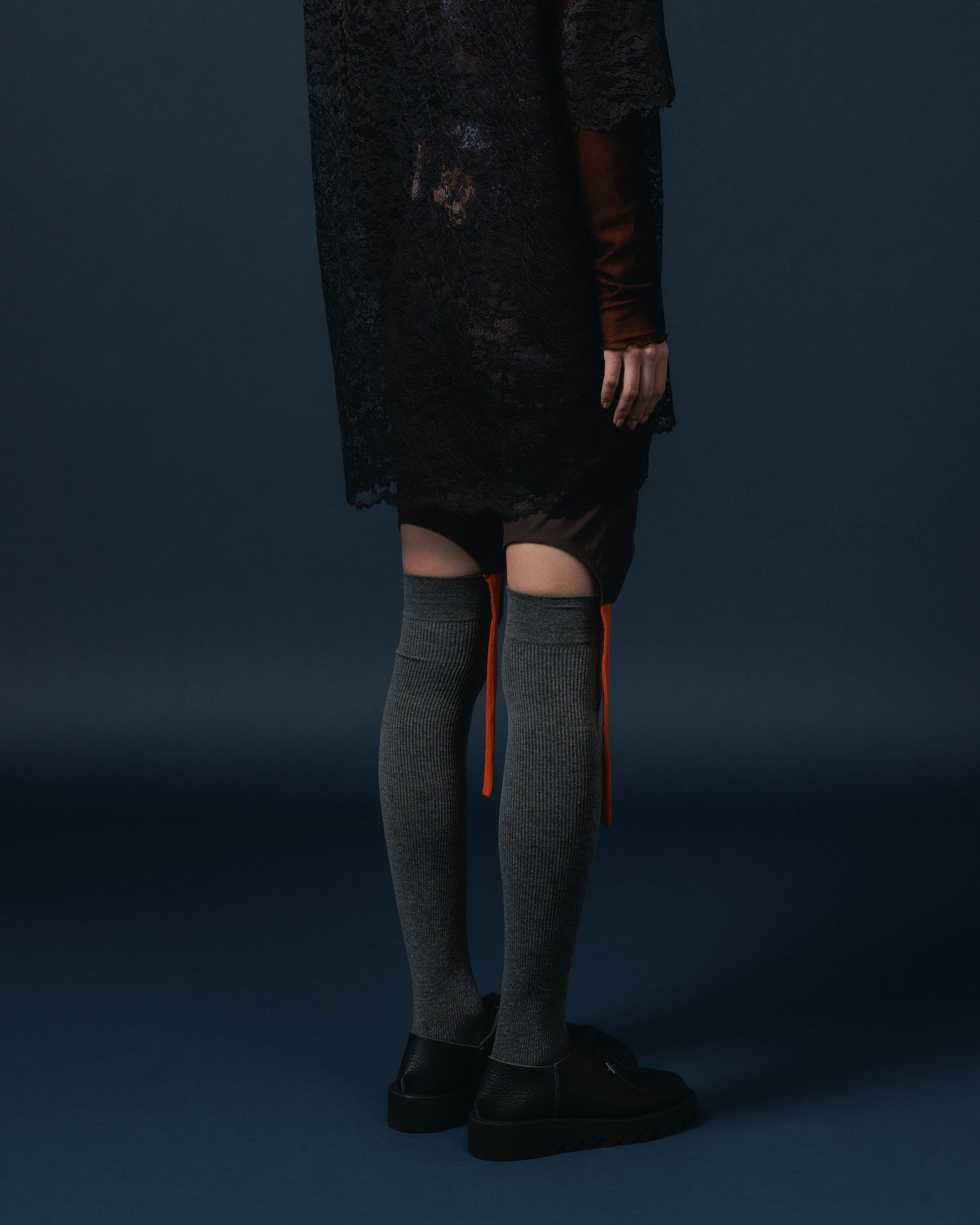 GARTER LEGGINGS (BROWN)