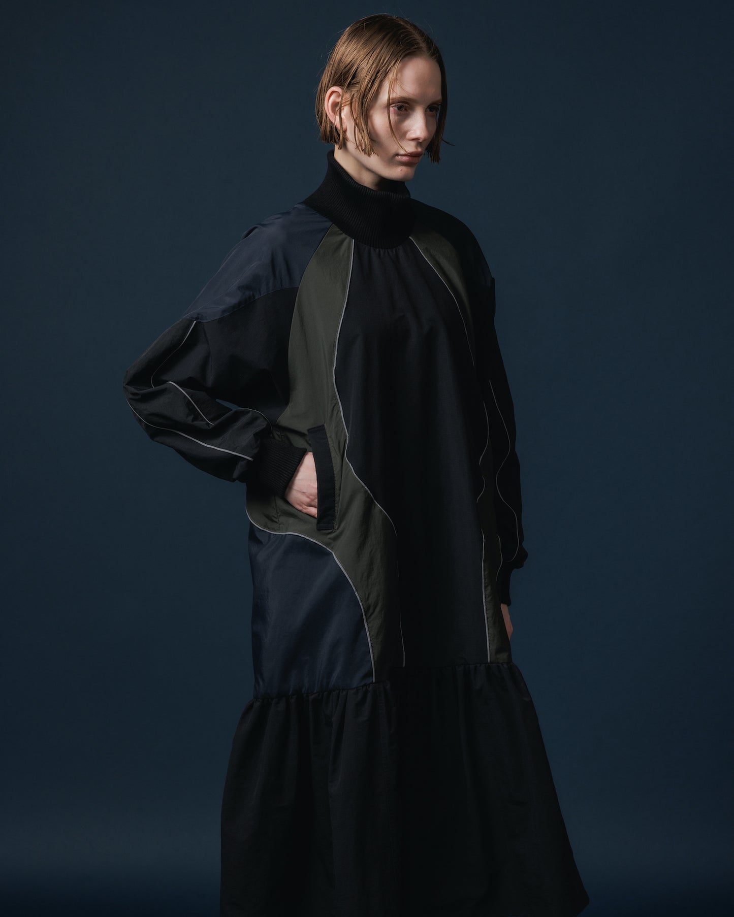 SWITCHING NYLON ONE-PIECE (NAVY x BLACK)