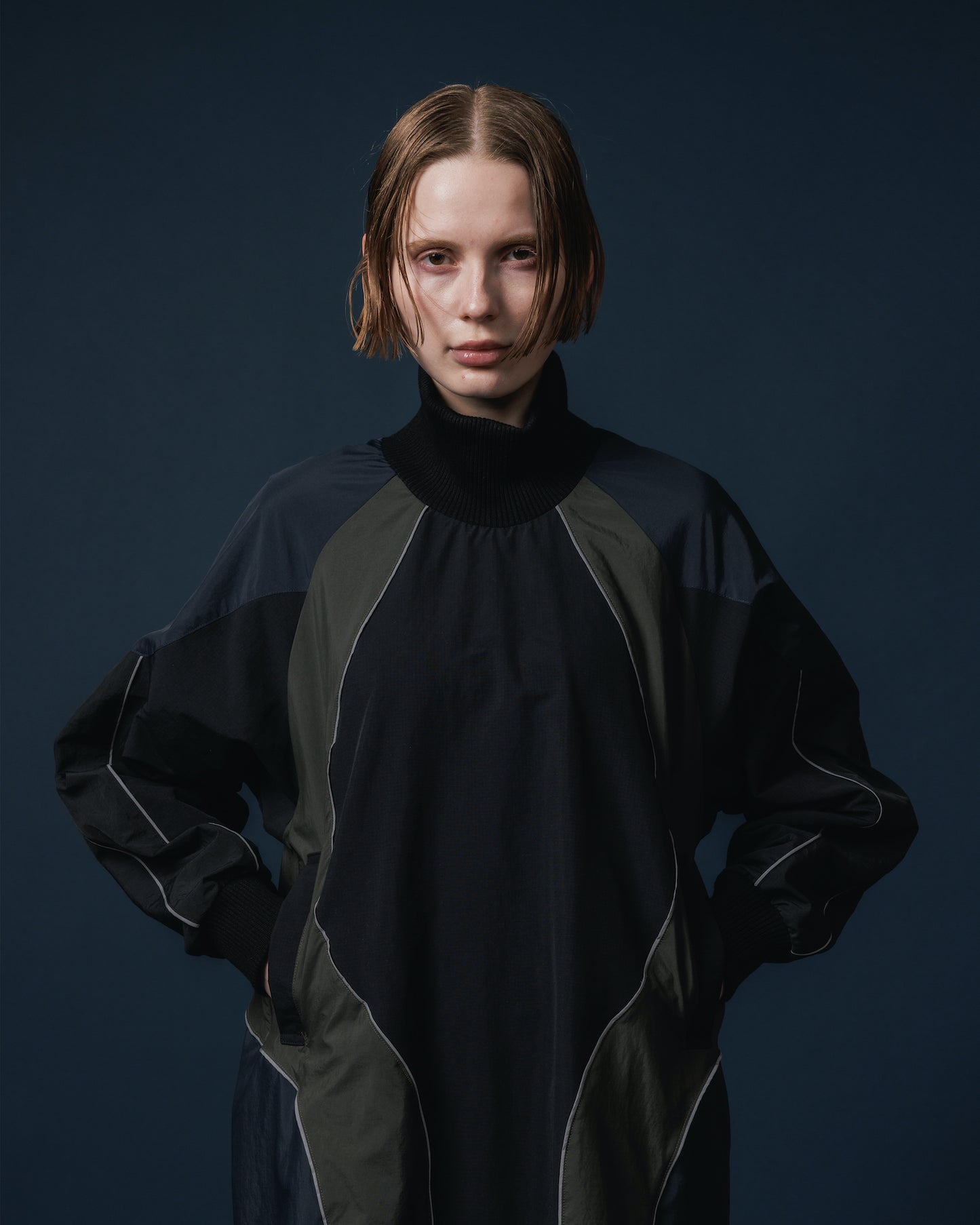 SWITCHING NYLON ONE-PIECE (NAVY x BLACK)