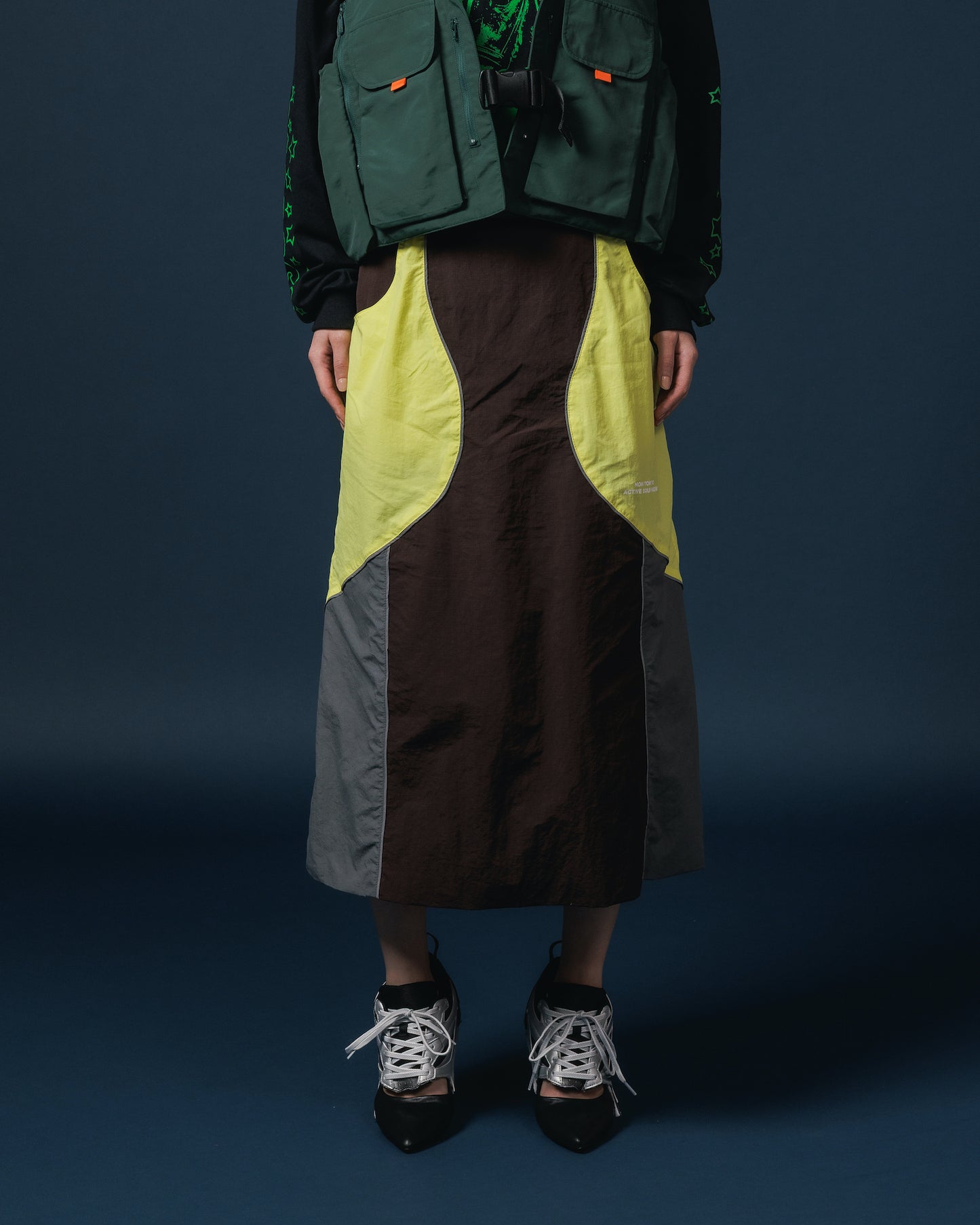 SWITCHING NYLON SKIRT (BROWN x YELLOW)