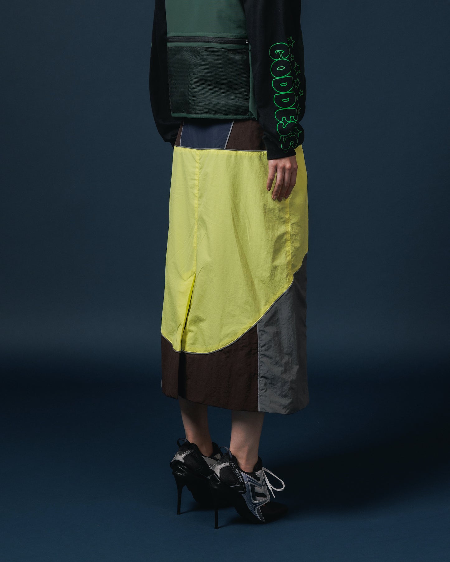 SWITCHING NYLON SKIRT (BROWN x YELLOW)