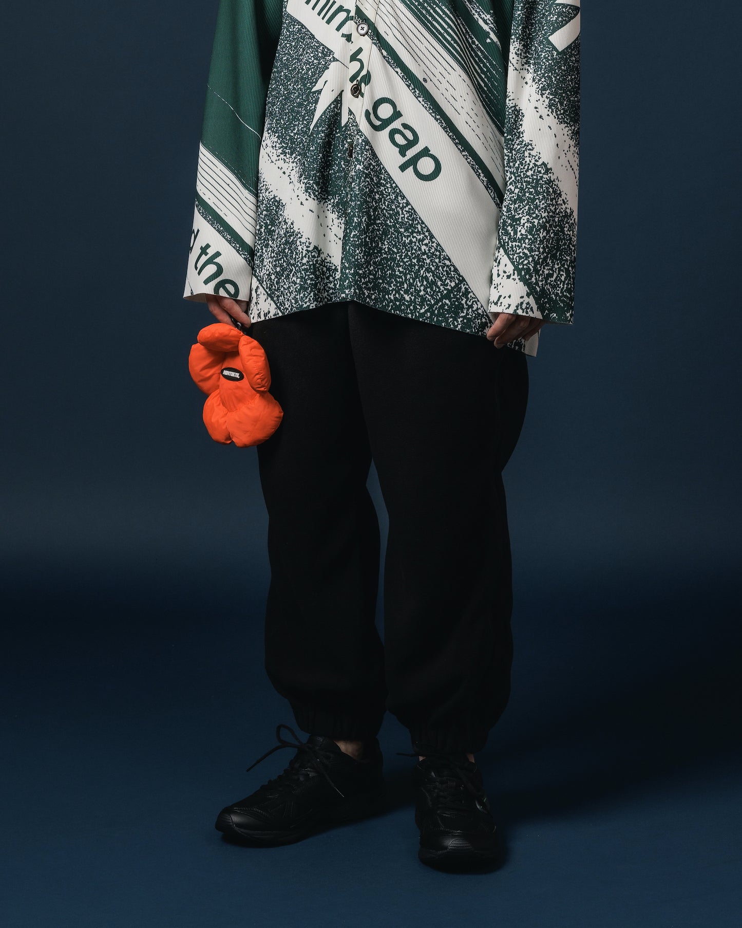 FLEECE TRAINING PANTS (BLACK)