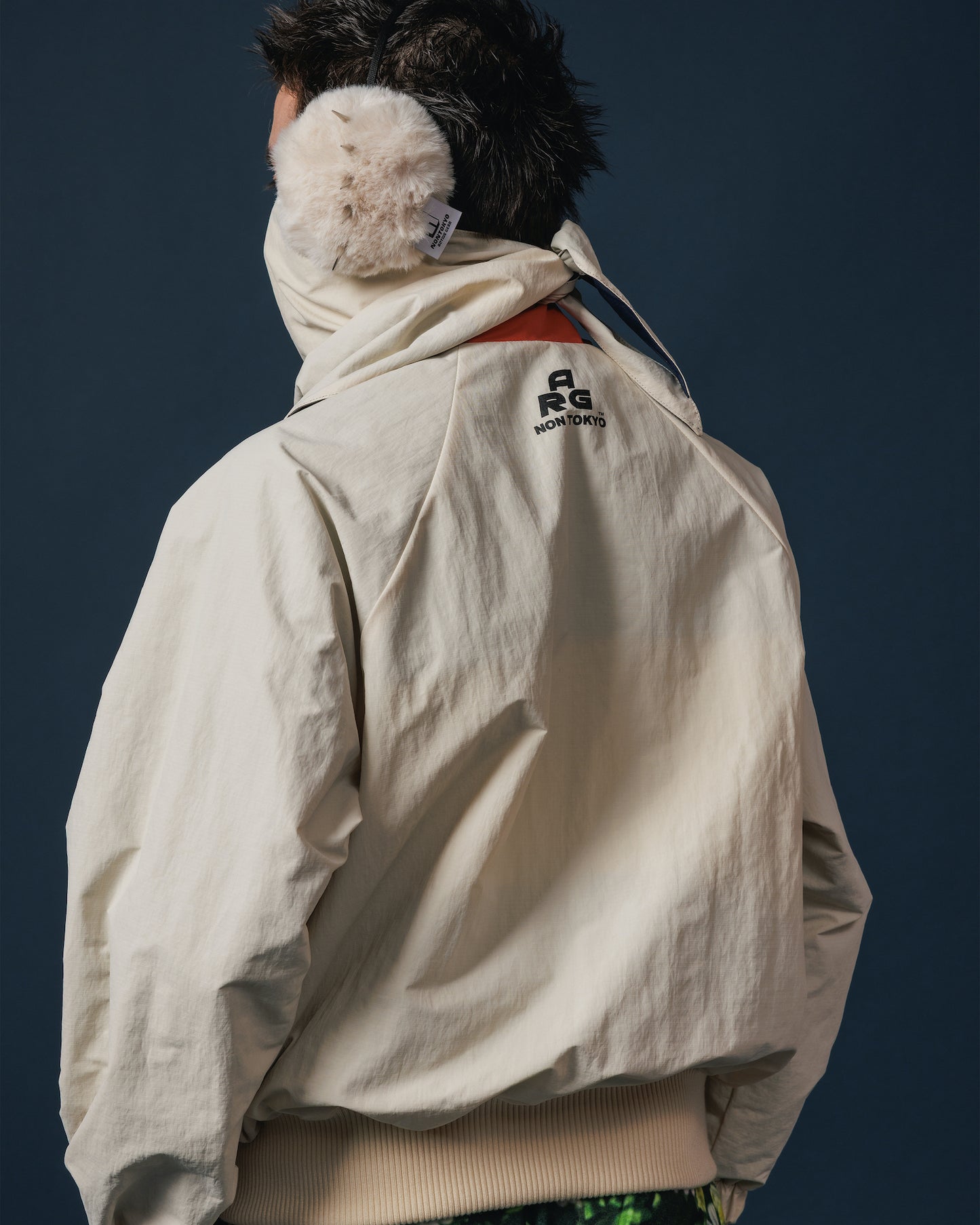 REVERSIBLE SWITCHING BLOUSON & SCARF (BROWN x IVORY)