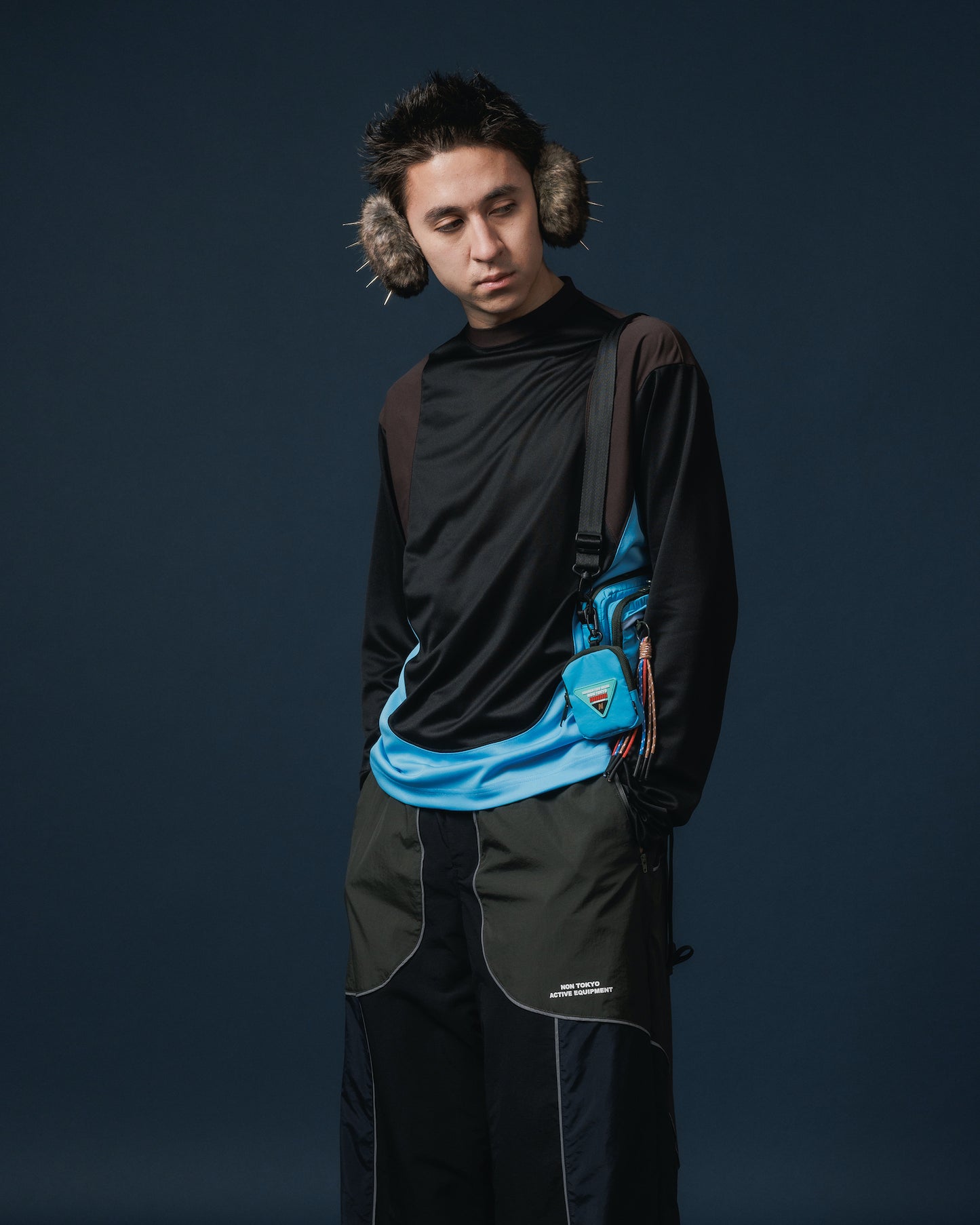STRETCH SWITCHING C/S (BLACK×L.BLUE)