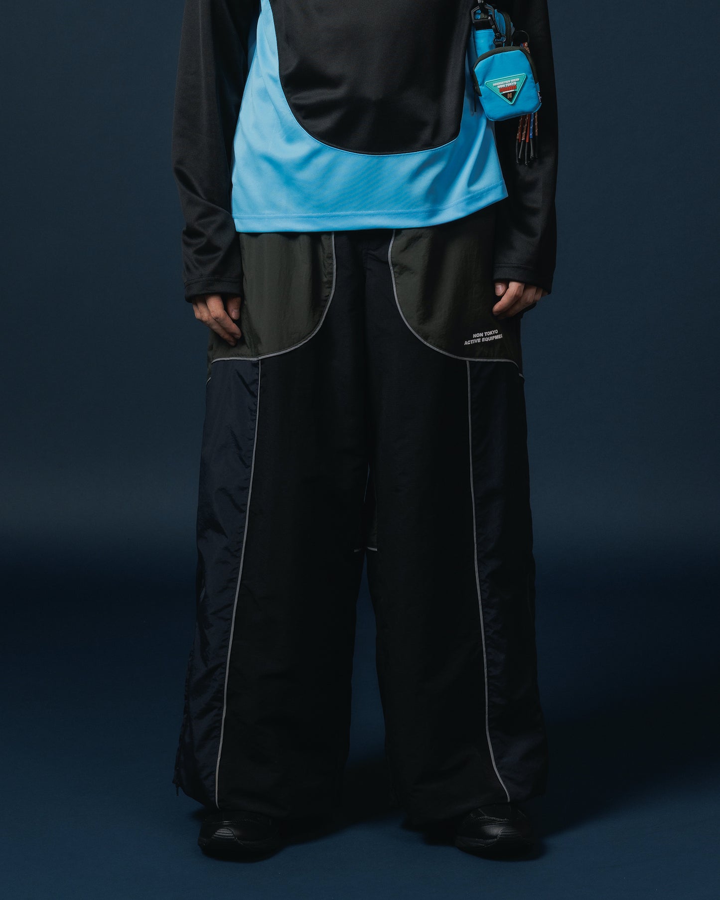 SWITCHING NYLON PANTS (NAVY x BLACK)