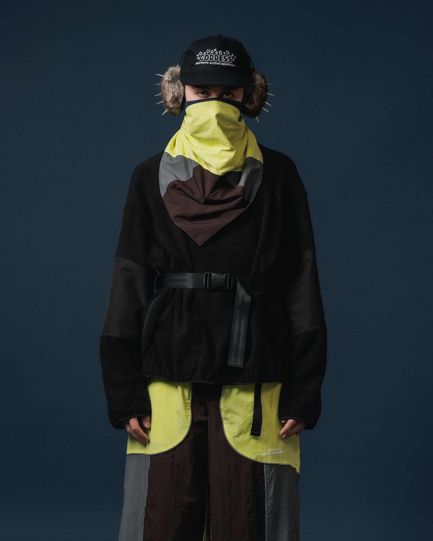 FLEECE PULLOVER TOP (BLACK)