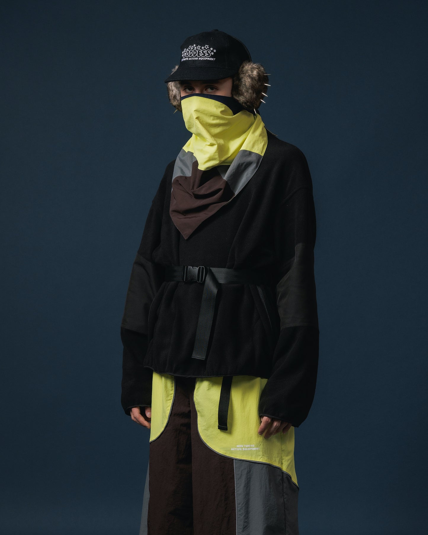 FLEECE PULLOVER TOP (BLACK)