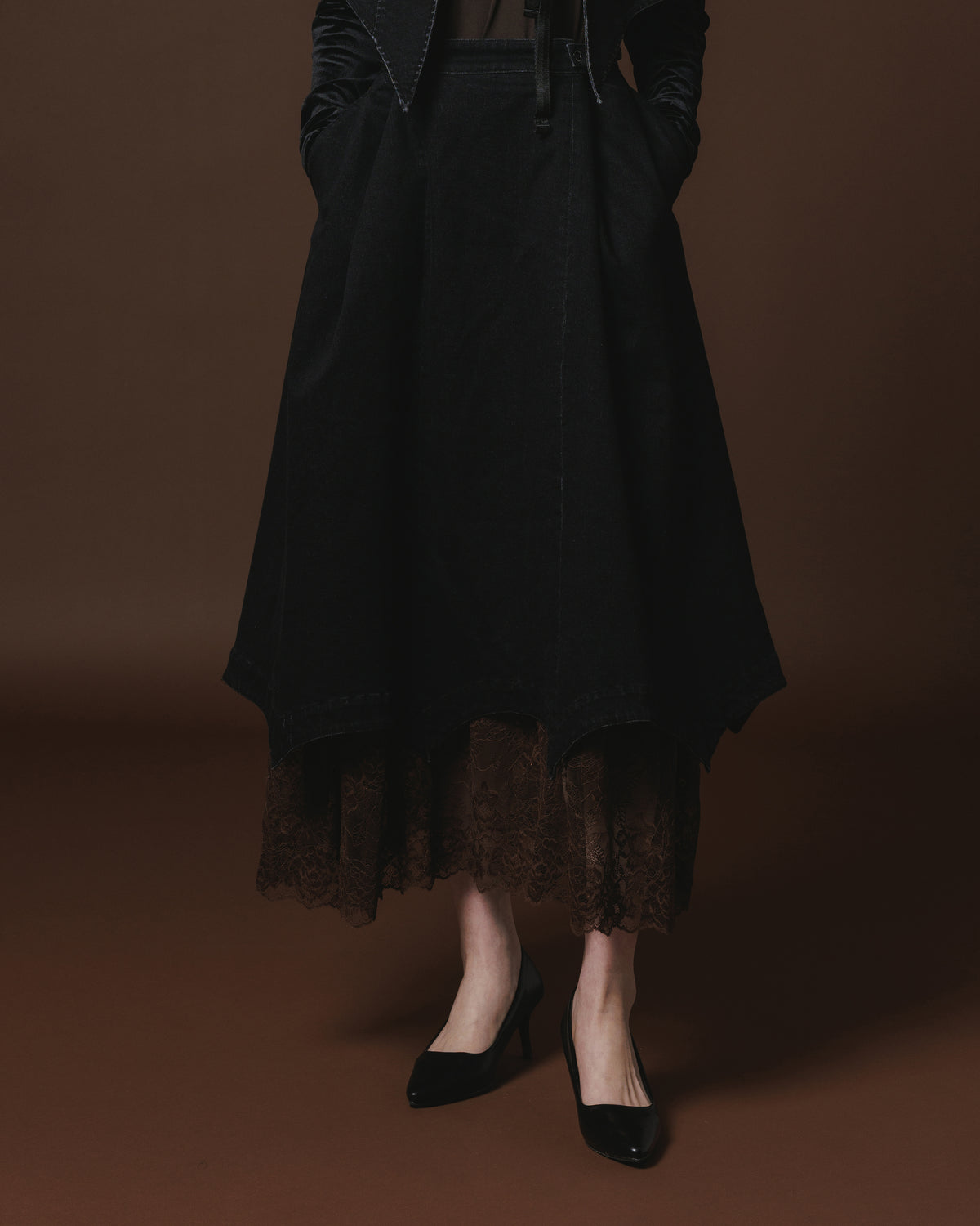 BATWING HEM DENIM & LACE SKIRT (BLACK)